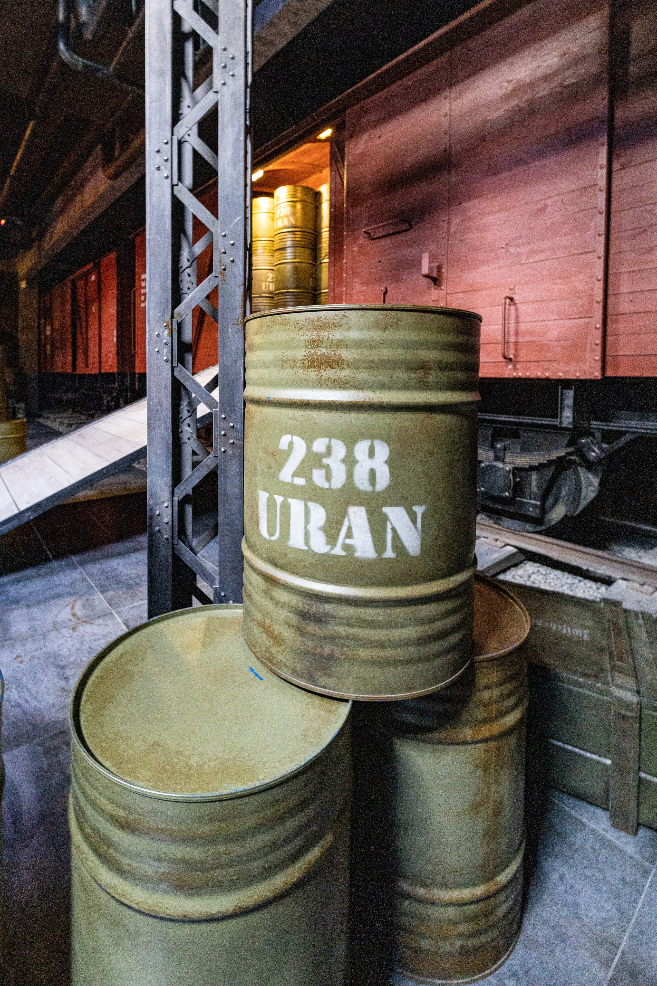 Выставка в павильоне АТОМ. Фотографирую жизнь! Московский фотограф волонтер