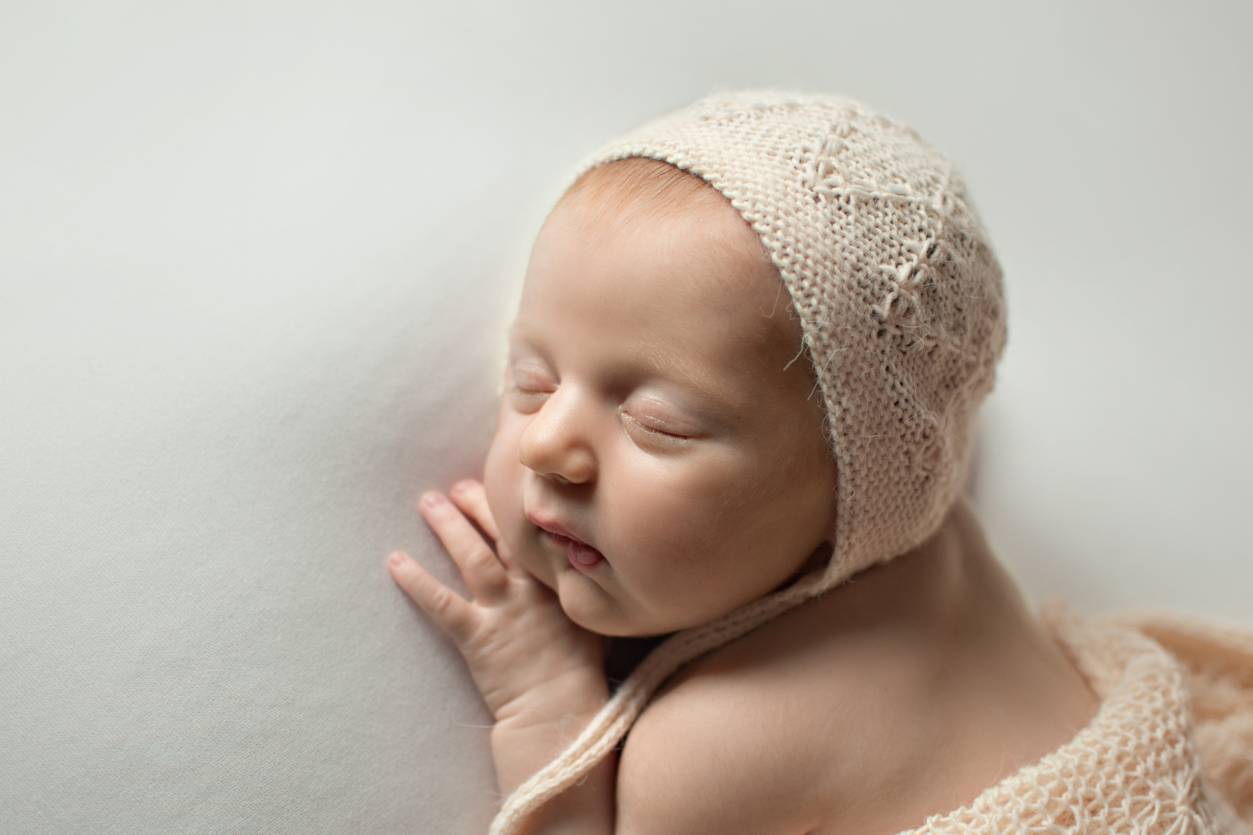 Классика newborn. Фотограф новорожденных в Ялте