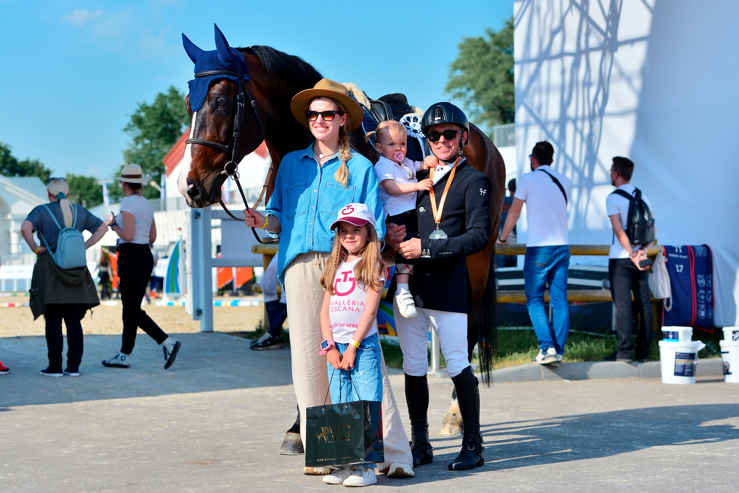 Репортаж Bitriver. Конный фотограф Alesya Safe