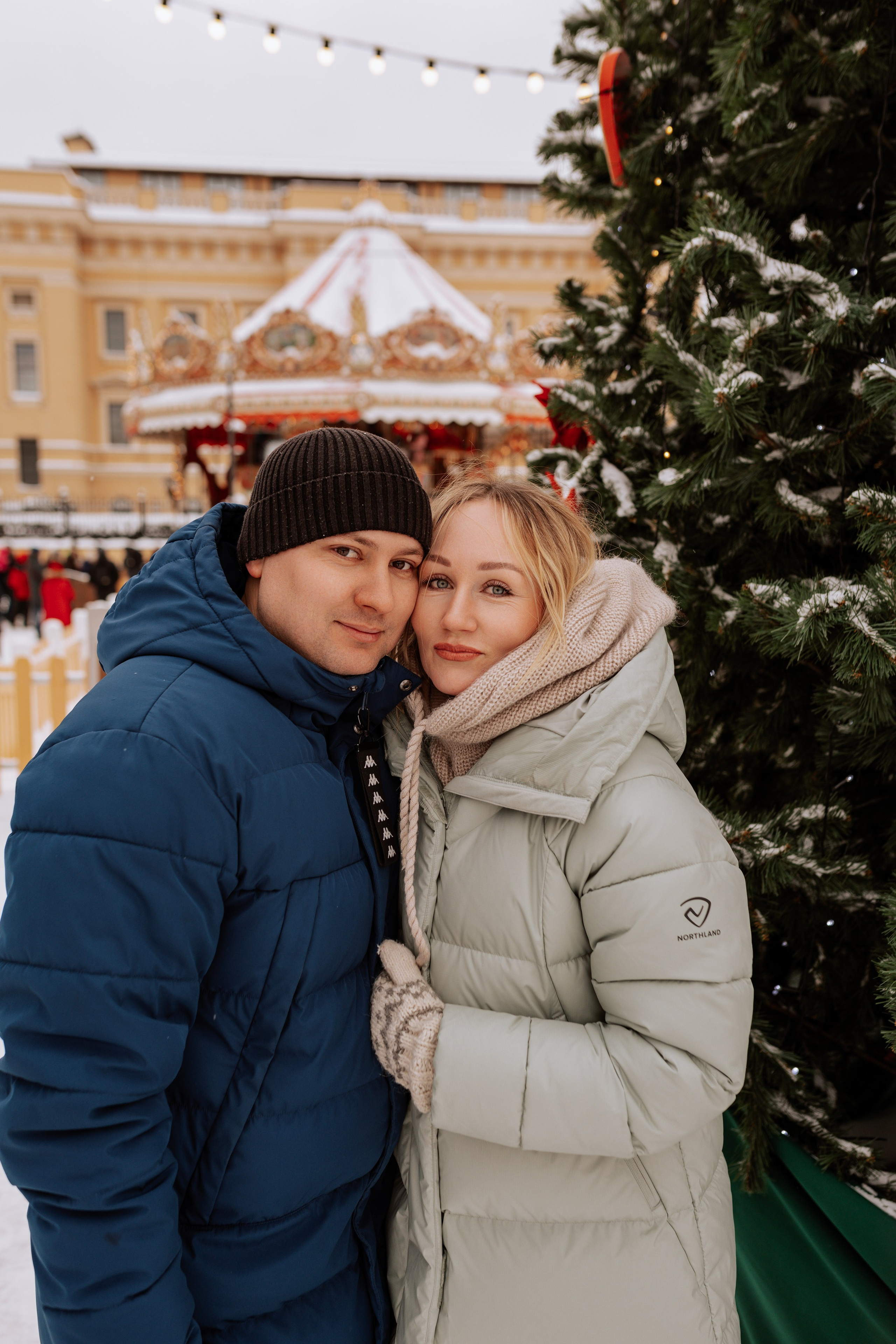 Семейная, Манежная площадь