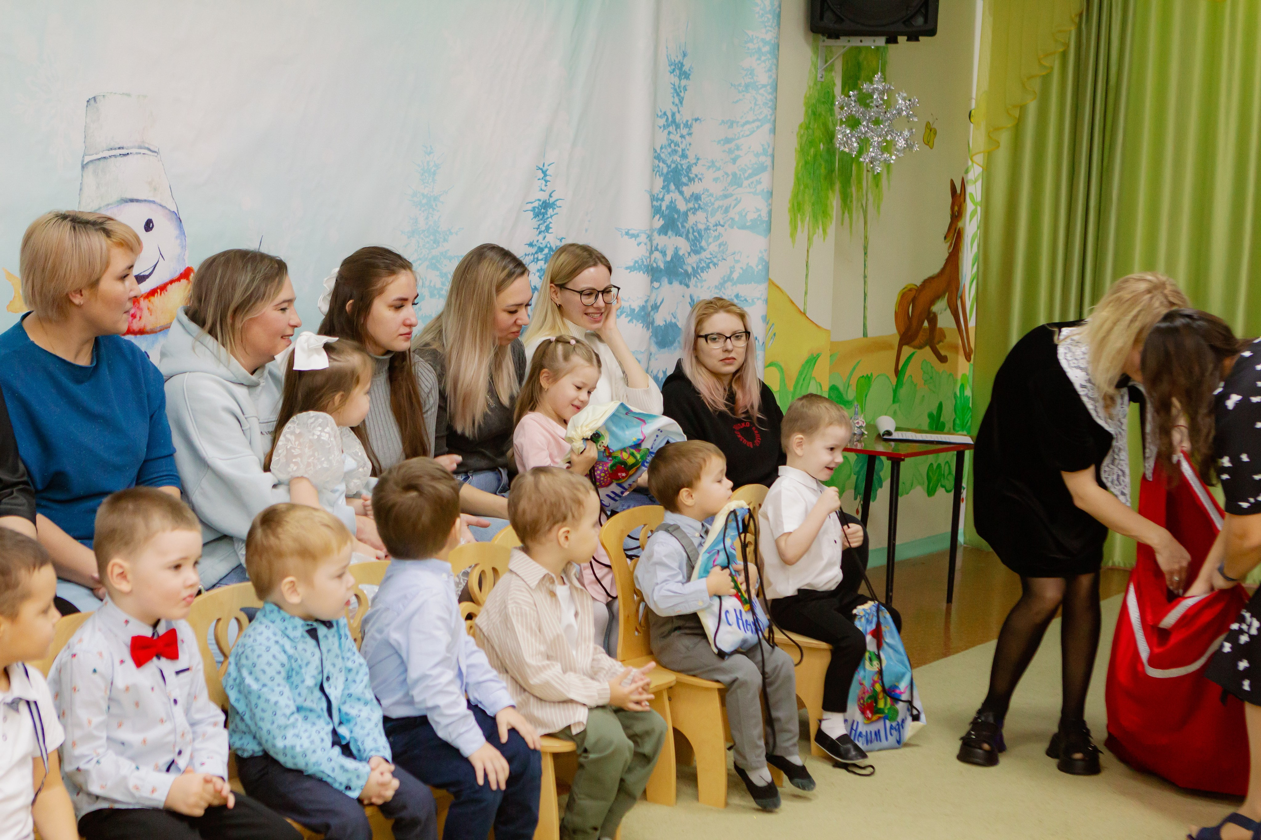 Фотосъёмка новогоднего утренника. Фотограф в Екатеринбурге Пойгина Елена