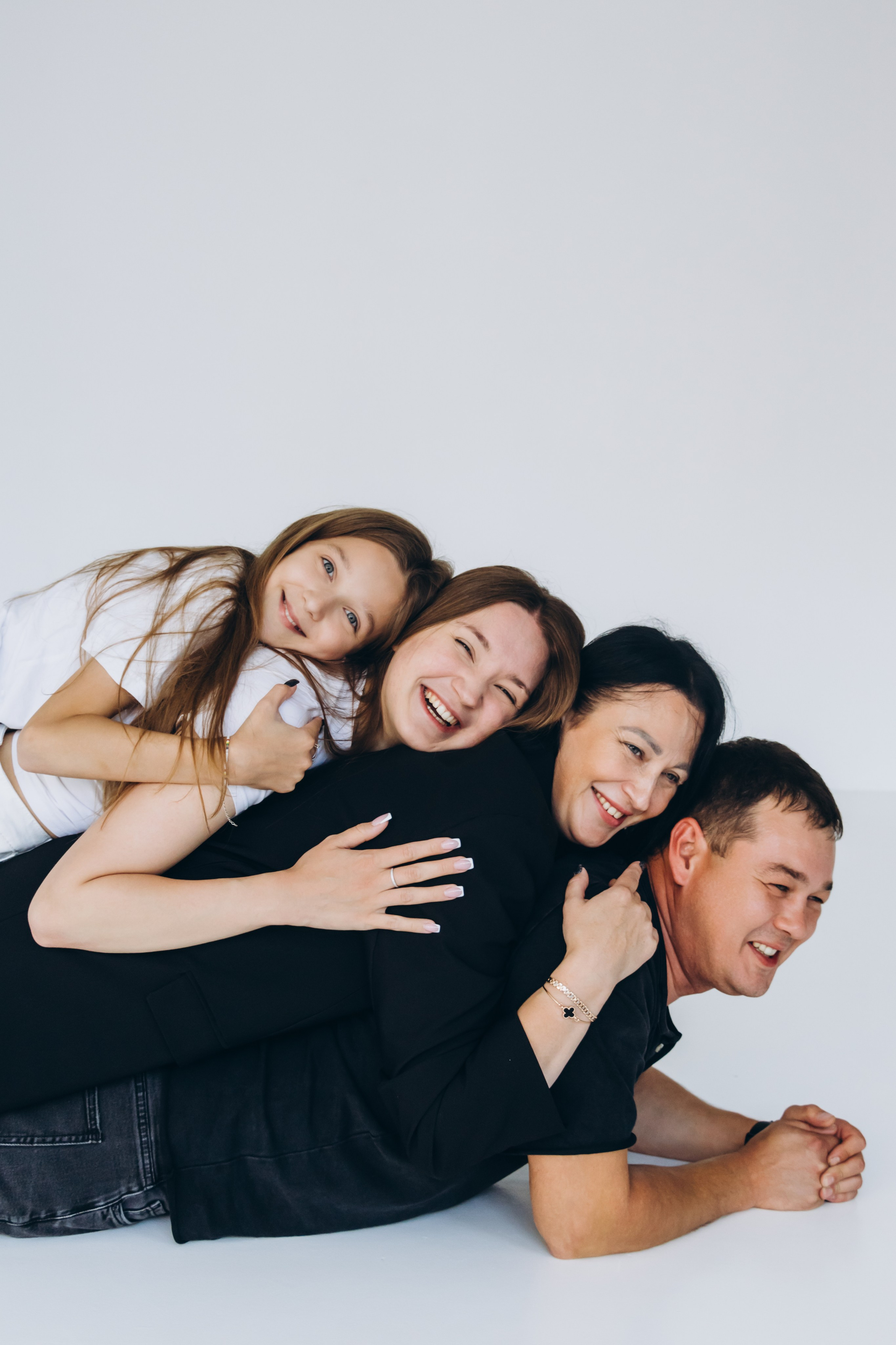 Семейная фотосессия в студии, Екатеринбург. Фотограф в Екатеринбурге Пойгина Елена