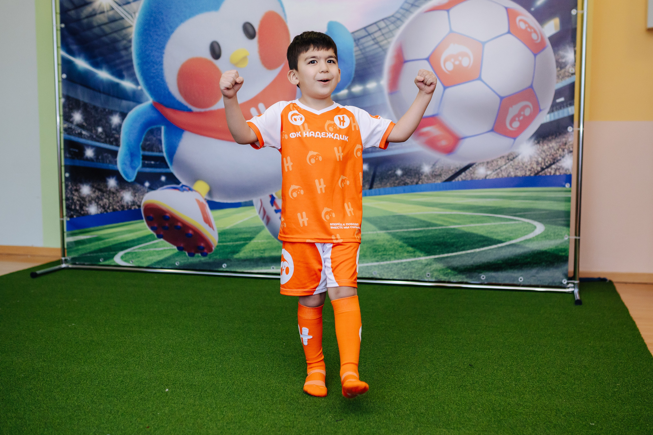 Фотосессия с кубком в детских садах г. Магнитогорска. Денис Прохоров Фотограф в г. Магнитогорск