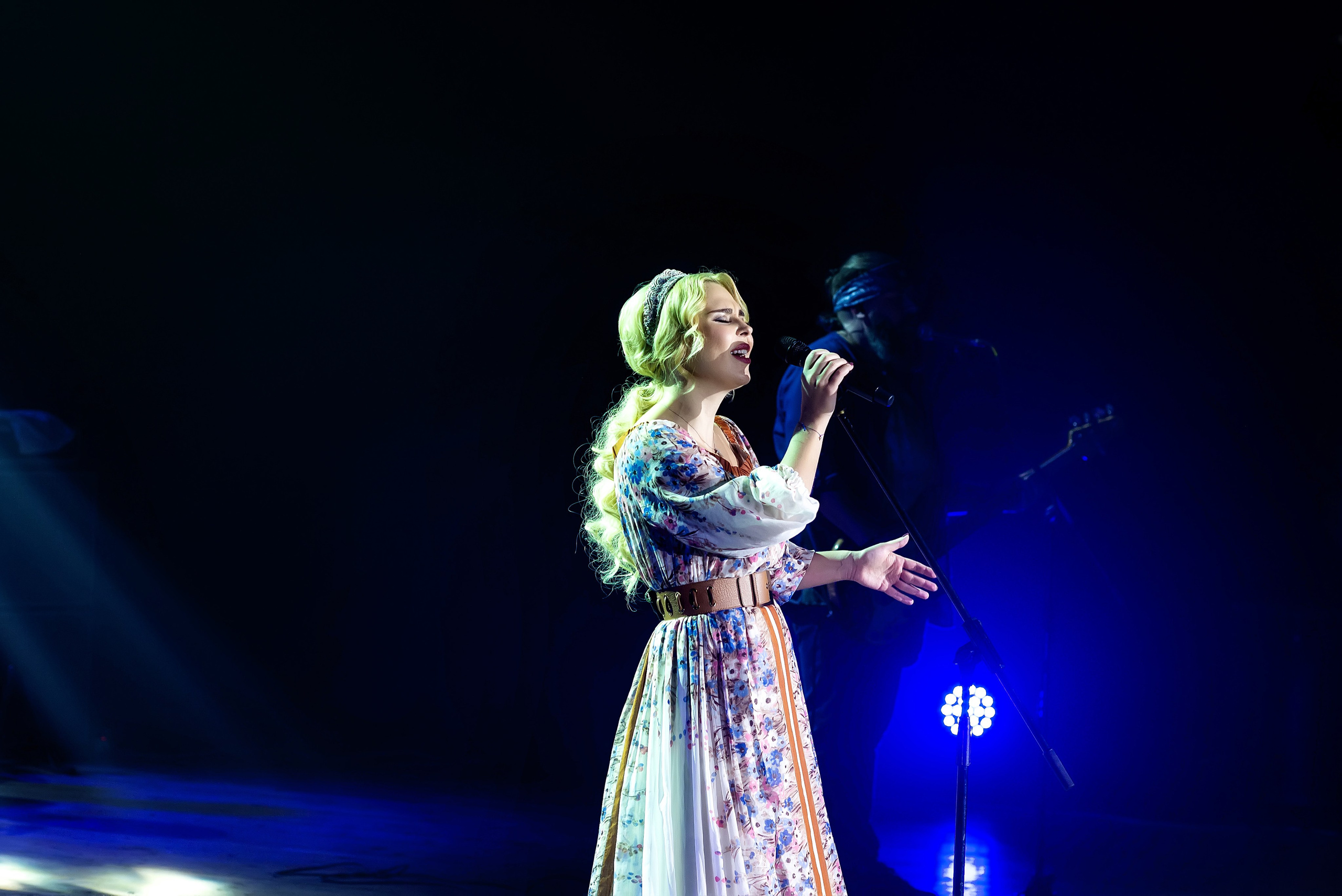 Концерт Пелагеи. Школьный, фэшн фотограф в Тюмени и в России Ирина Королева