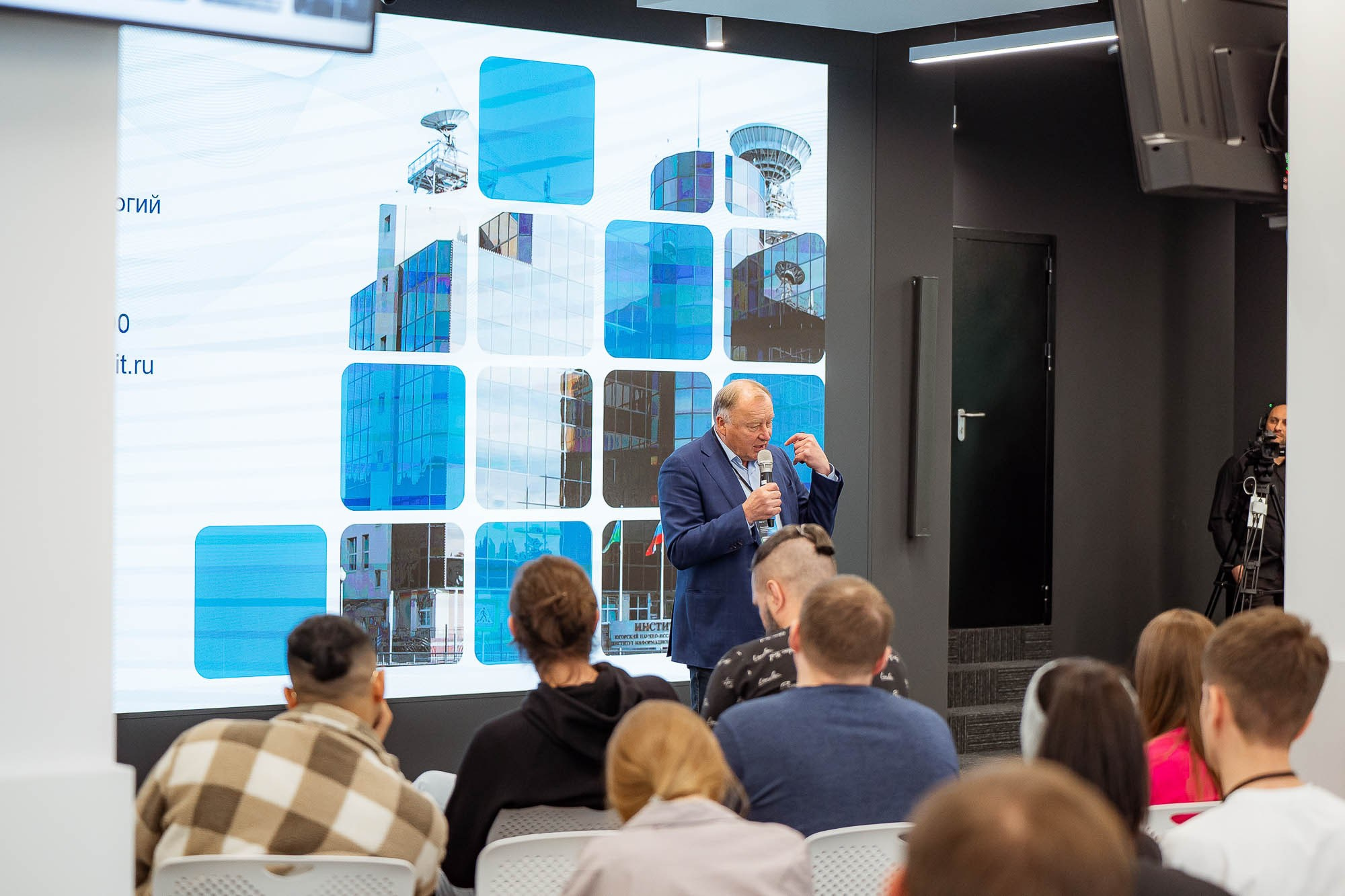 СБЕР AIJ в Школе 21. Сергей Кошкин. Репортажная и ивент-фотография в Сургуте