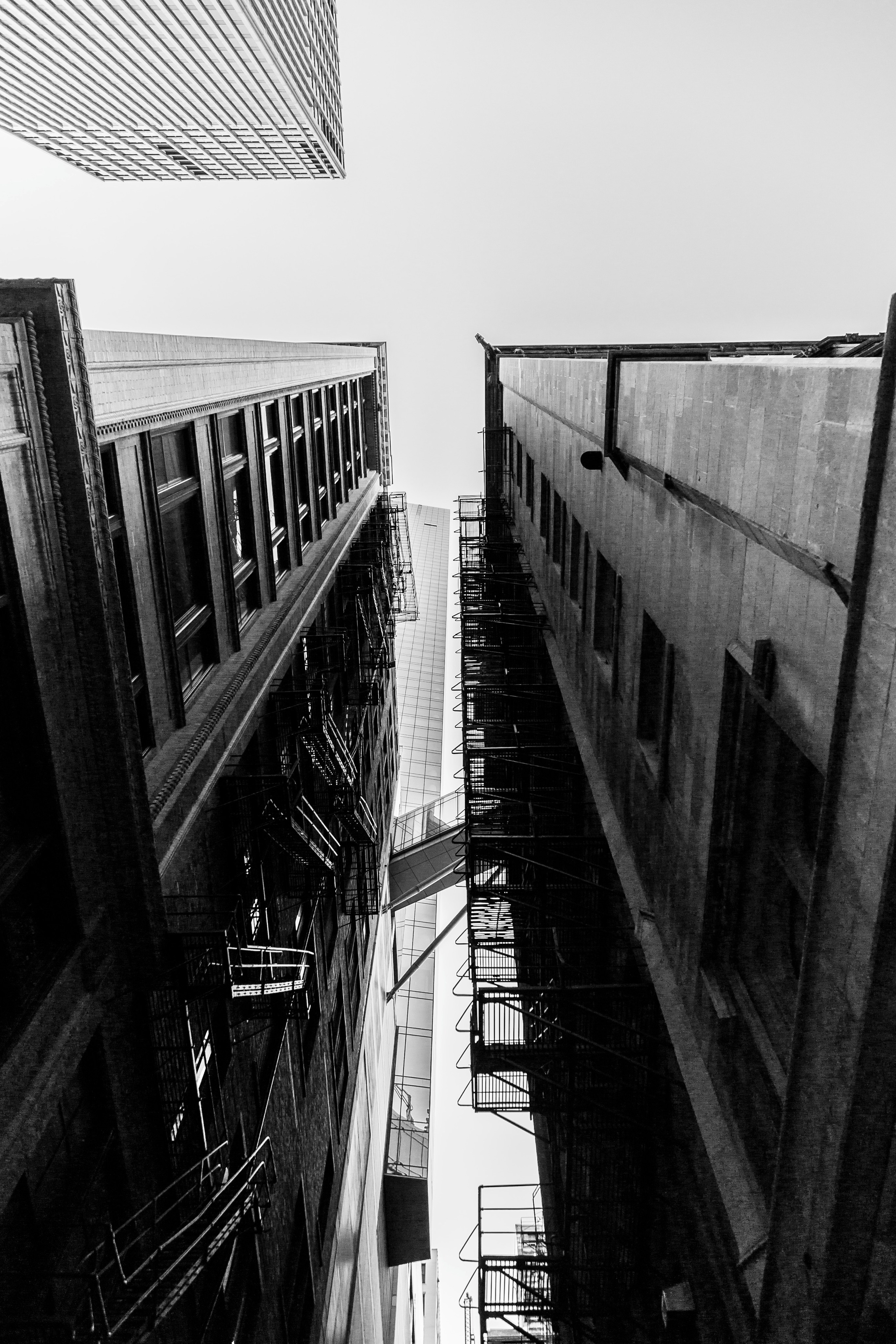 Коммерческая и tfp фотосъемка архитектуры в Москве и МО. Видеосъемка свадеб и лавстори, студийная съемка, видеопортреты, фешн-съемки в Москве и МО