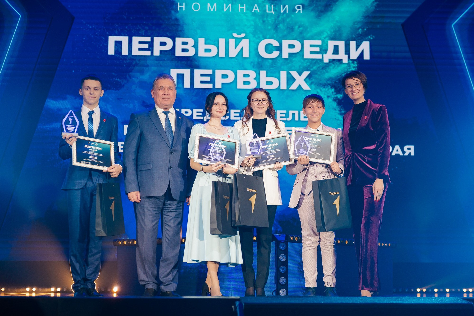 Краевая премия регионального отделения Движения Первых. Свадебный и репортажный фотограф Никита Сницарев в Барнауле