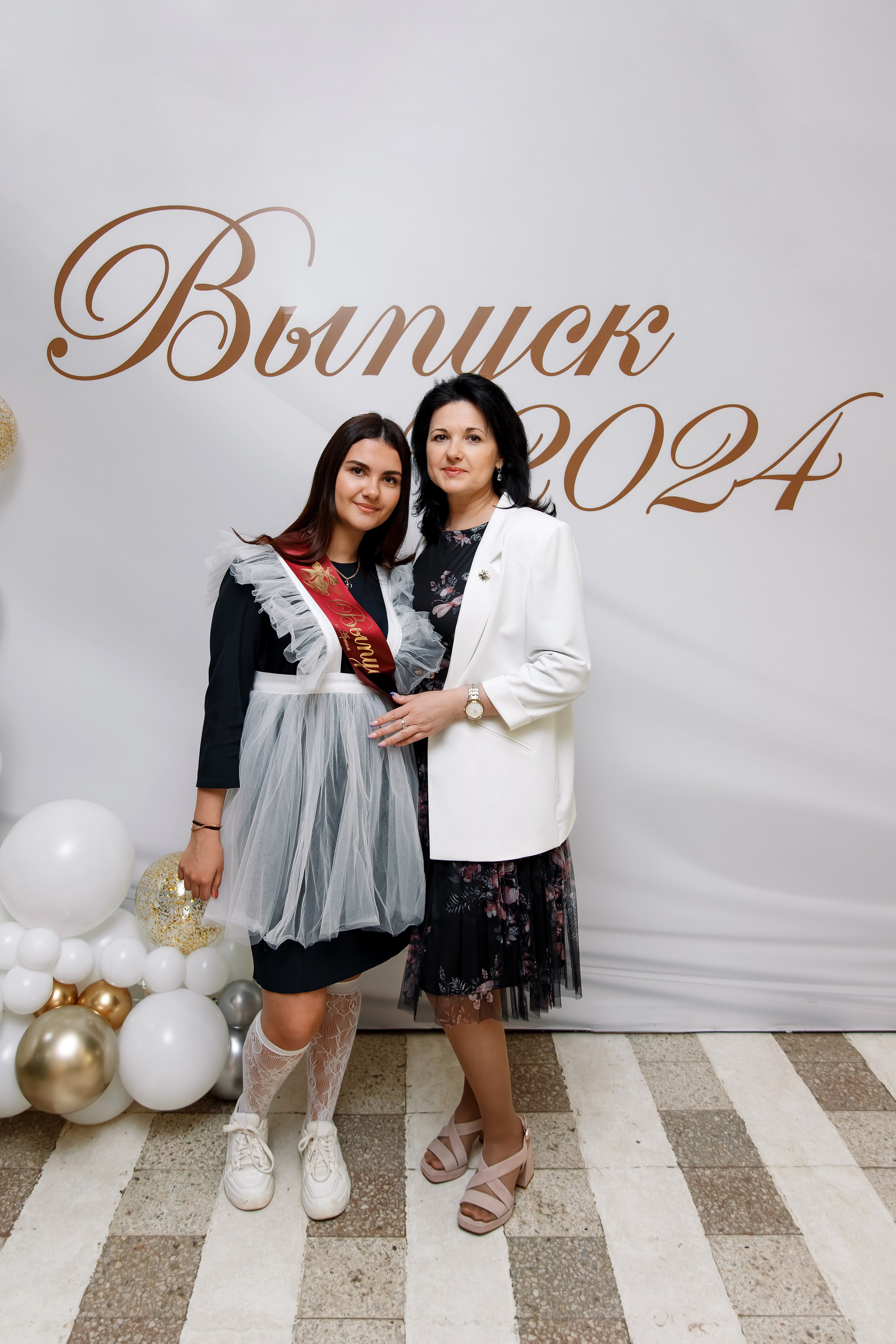 11 класс Последний звонок. Фотограф Любовь Корниенко, Примоский край