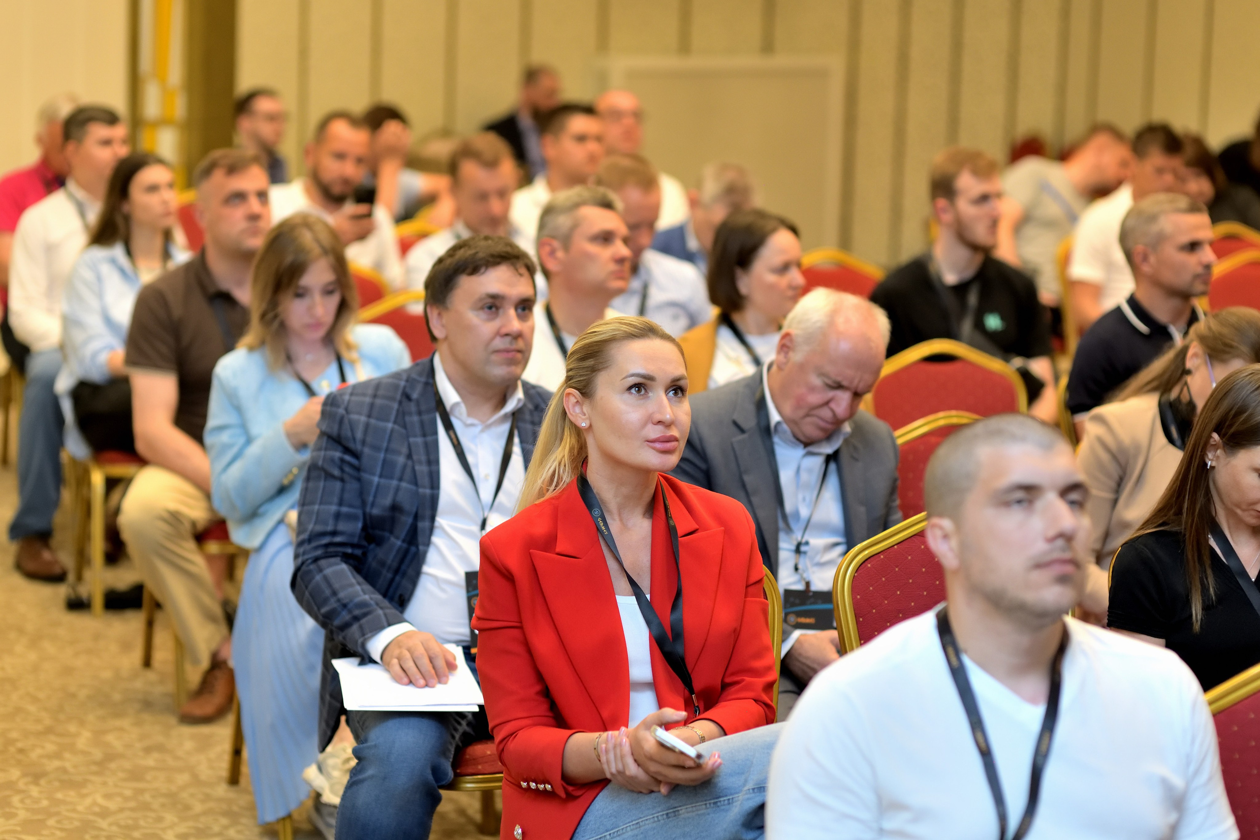 "Клуб "Гермес" в гостинице Милан представляет очередной форум.