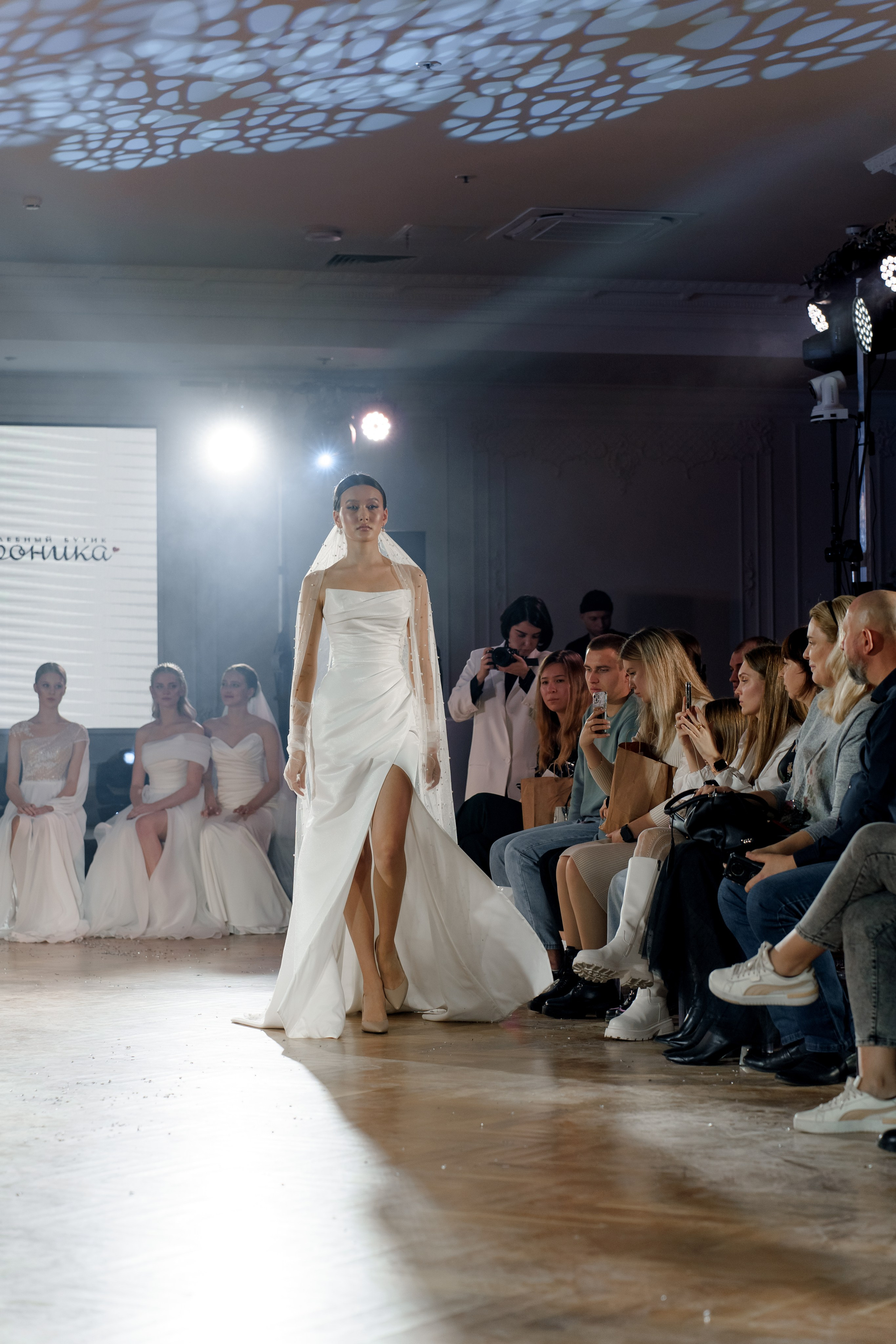 Выставка свадебных специалистов «Свадьба на 1000%». Свадебный фотограф в Санкт-Петербурге