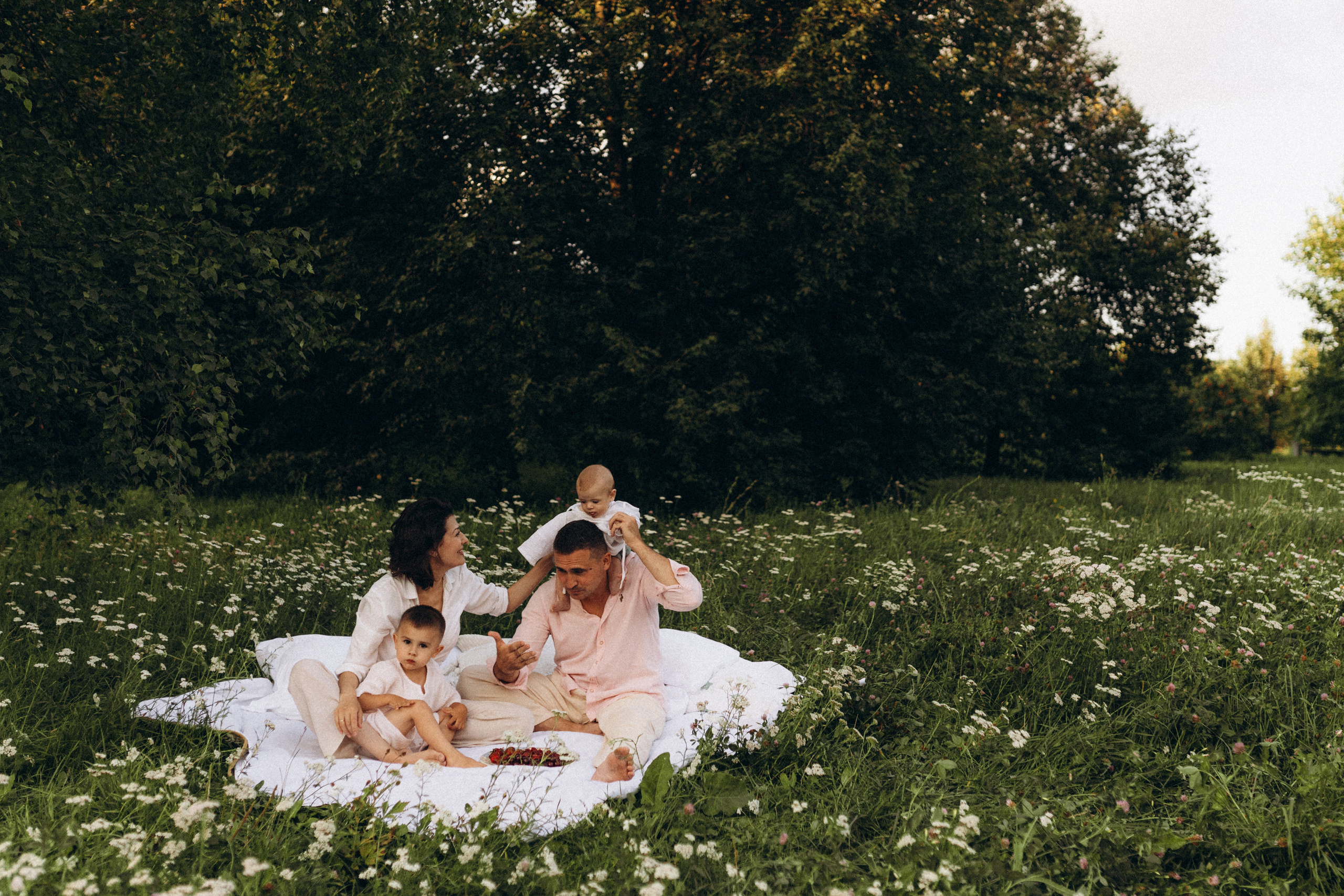 Анастасия, Олег, Матвей и Ваня. Семейный фотограф в Москве Жукова Анна