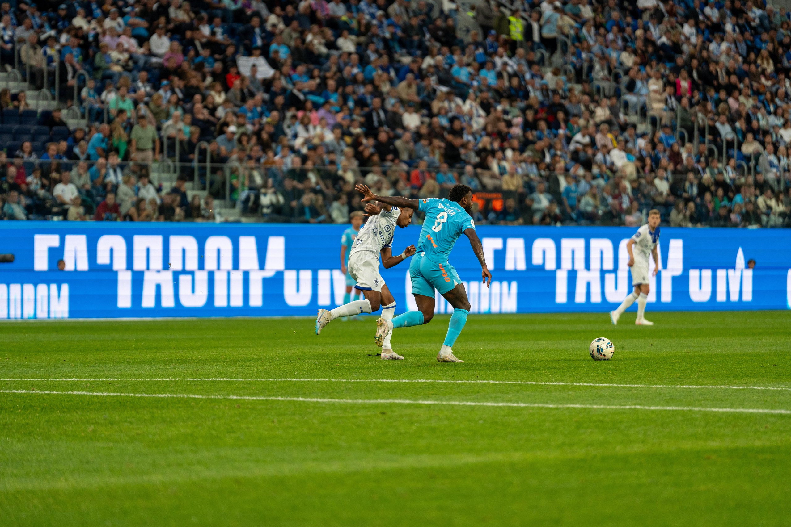 Репортажный снимок матча «Зенит»–«Динамо» на Газпром Арене, спортивный фотограф Санкт-Петербург