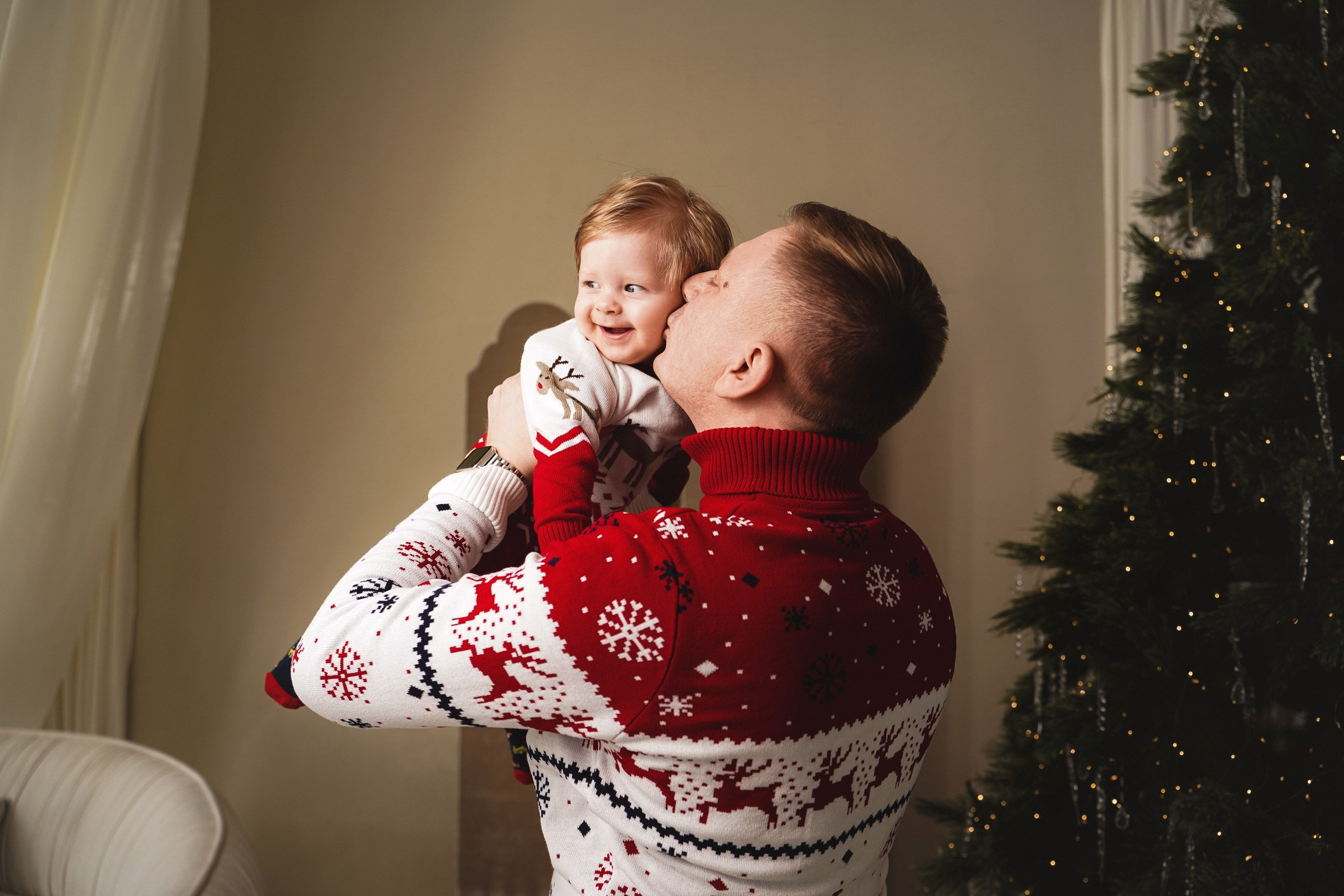 Семейная фотосессия в студии Blanc. Свадебный фотограф в Ростове-на-Дону. Таинство Крещения и Венчания, семейные фотосессии. Алёна Чёботова