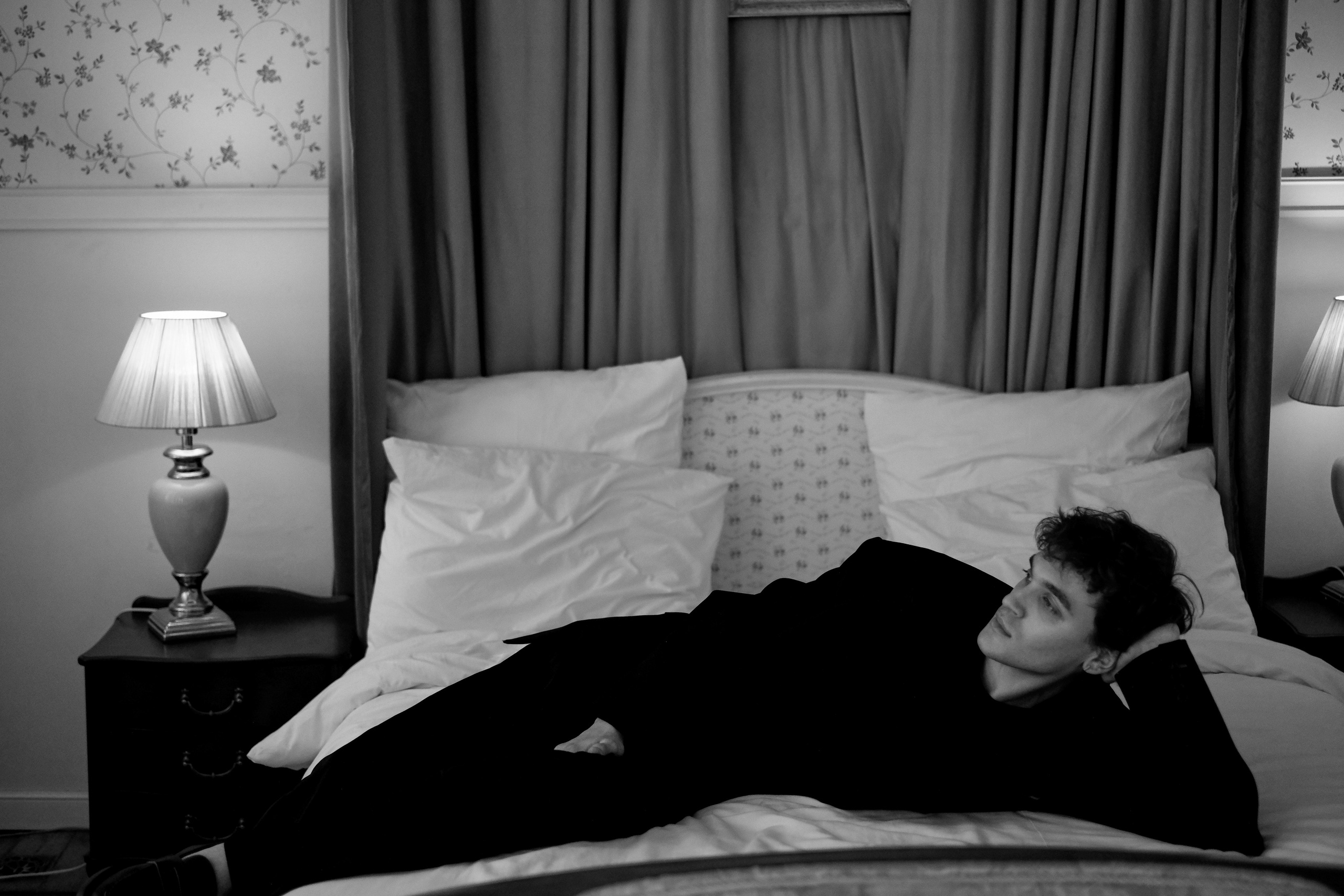 89233. Главная