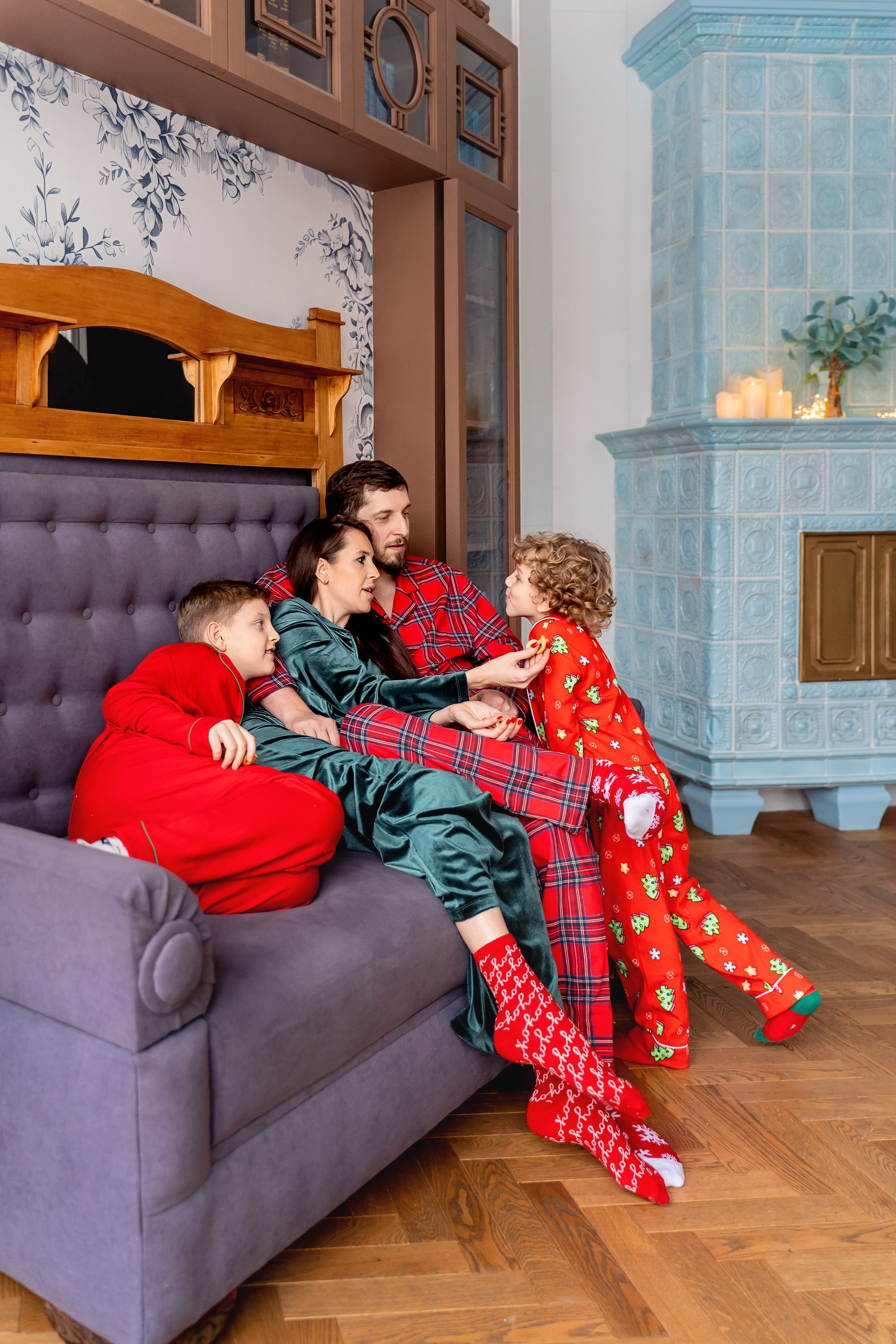 Новогодняя семейная фотосессия. Фотограф \ Видеограф на Крещение, Венчание Москва| Семейные съемки