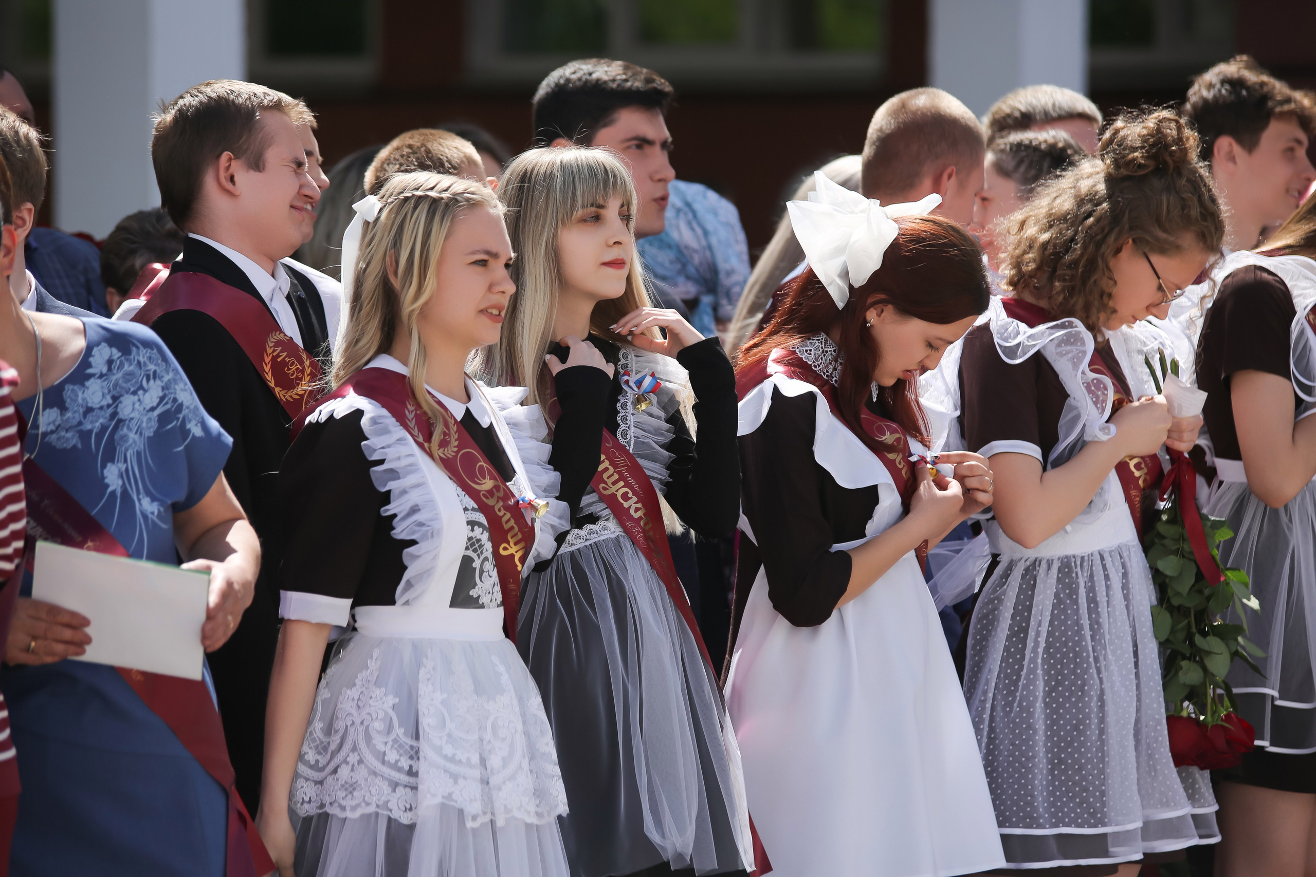 ЛИНЕЙКА «ПОСЛЕДНИЙ ЗВОНОК» 9 ШКОЛА 2024 г МЦЕНСК. ТВОЙ АЛЬБОМ / ТВОИ ПРАВИЛА