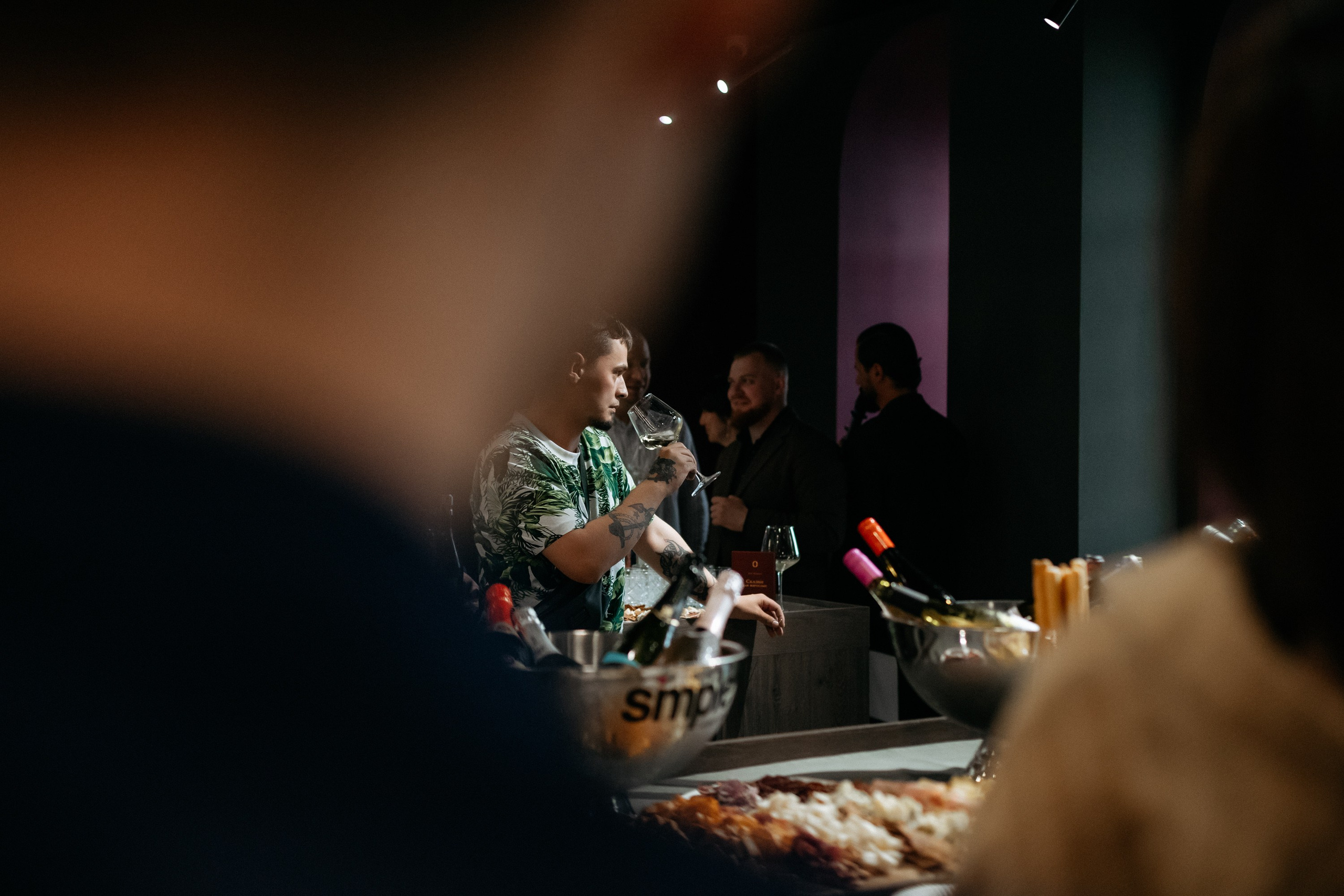 BY SIMPLE ВИНОТЕКА — ОТКРЫТИЕ. СВОИ. ФОТООТЧЕТЫ-СОБЫТИЯ-МЕСТА