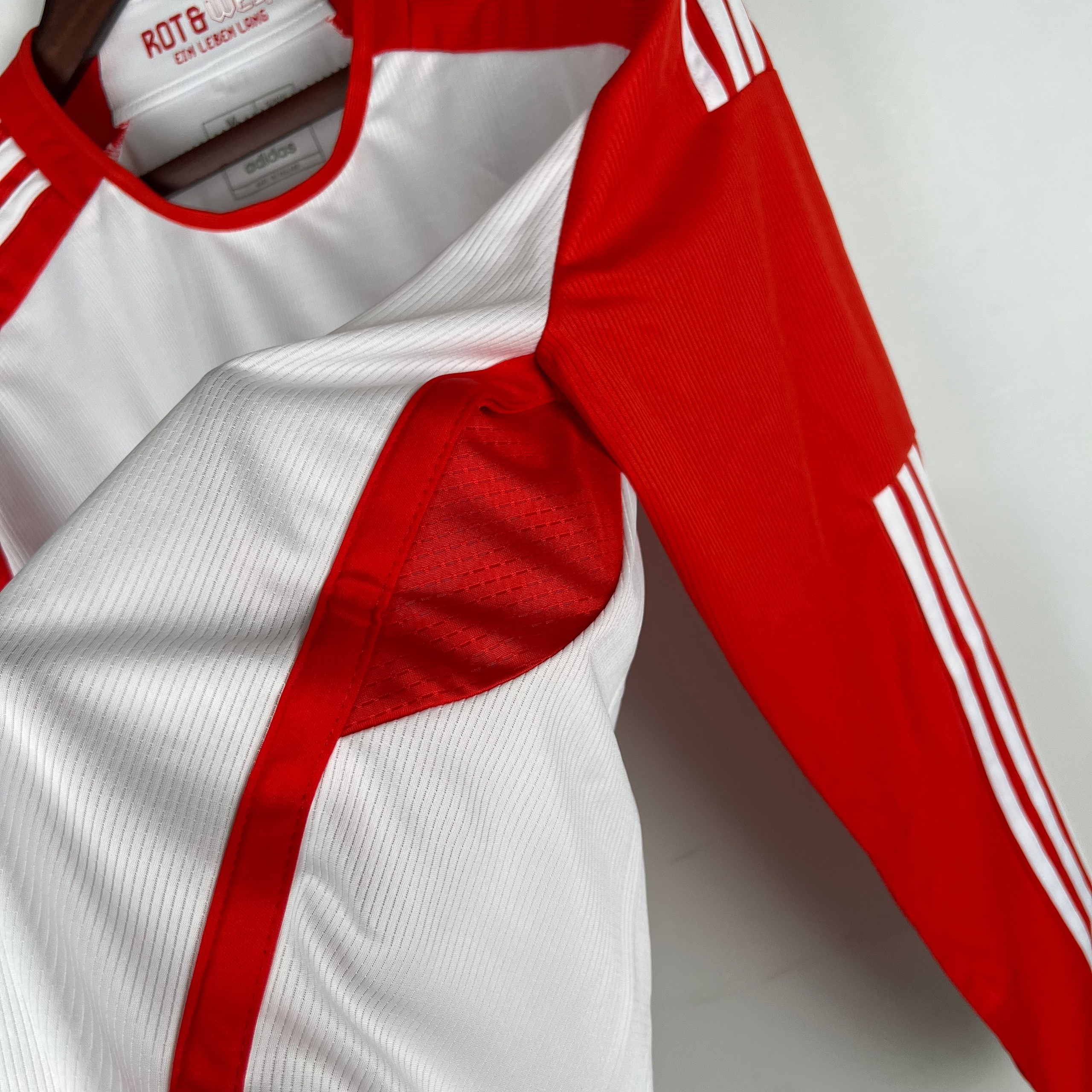 Купить домашний лонгслив Bayern Munich 2023-2024. Футбольный магазин — ssw_magazin