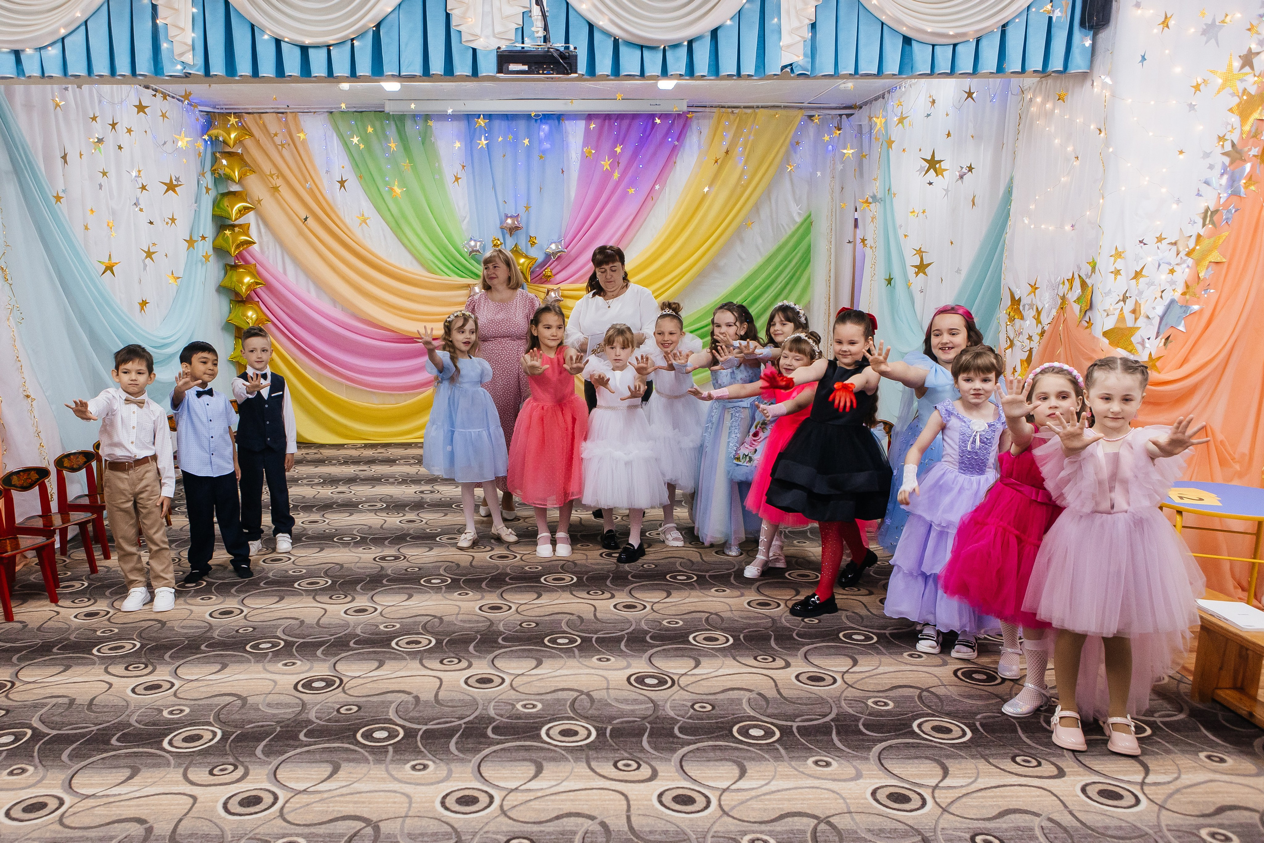Д/с Сказка Выпускной. Свадебный, семейный фотограф. Выпускные альбомы в Коченёво / Новосибирск. Наталья Байкуш