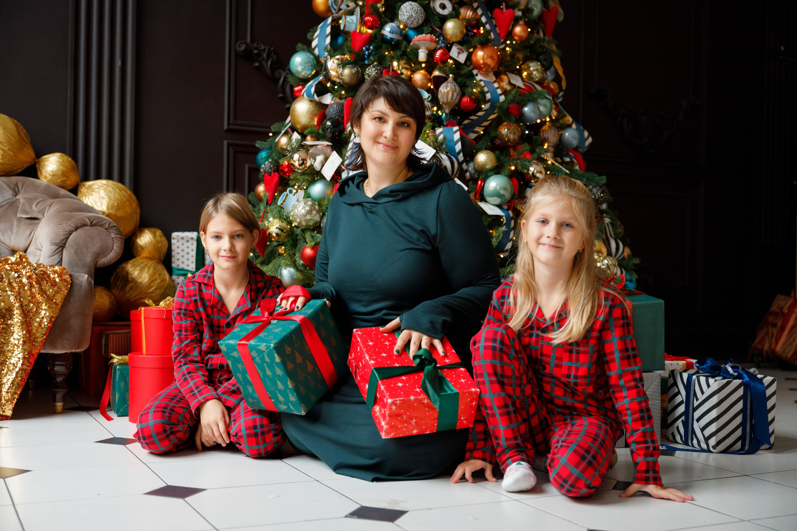 Оля и дочурки. Портретный и семейный фотограф в Москве Стаховская Елена