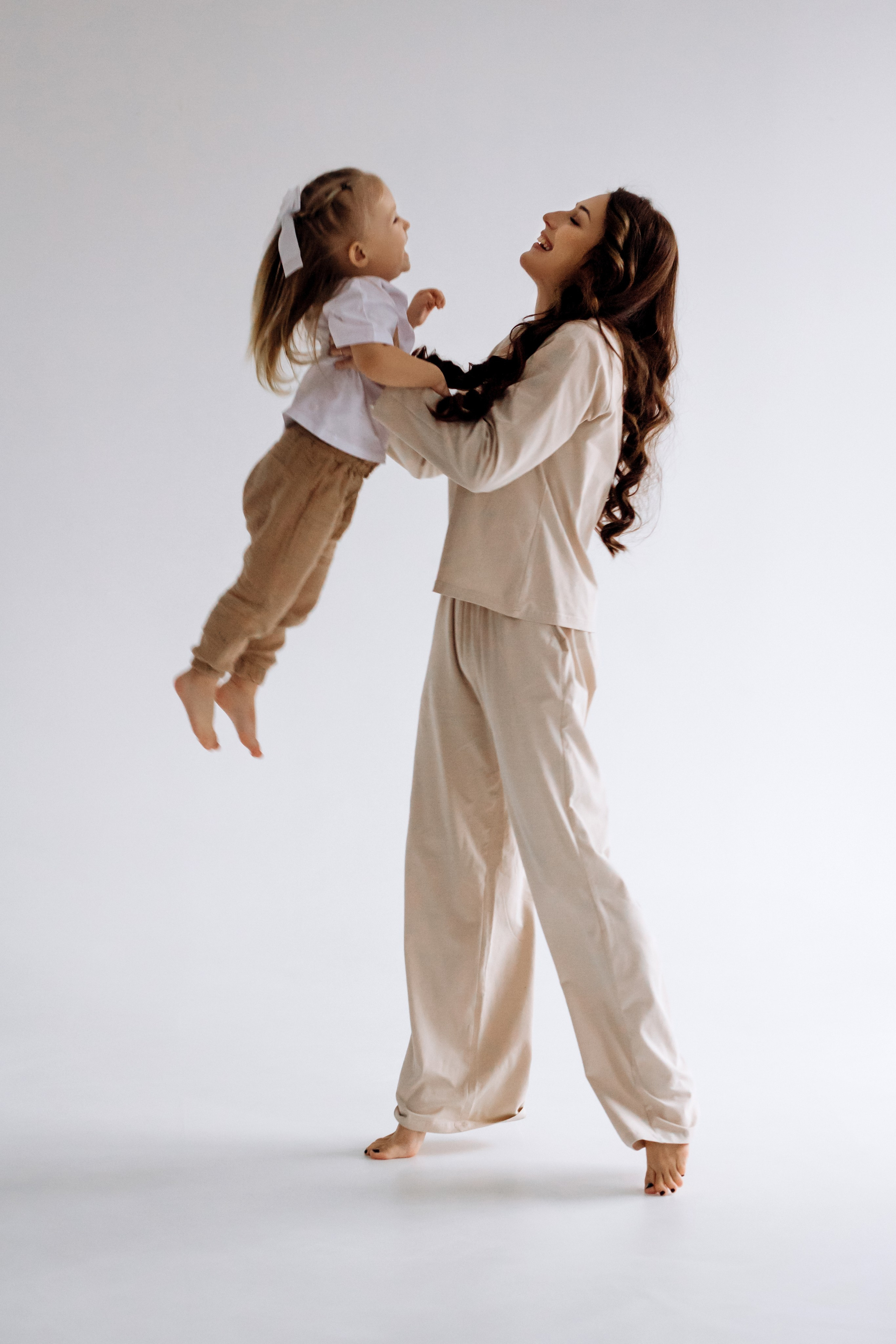 Мама и дочь Вика и Ева. Семейный фотограф в Ростове-на-Дону Безкишкина Татьяна