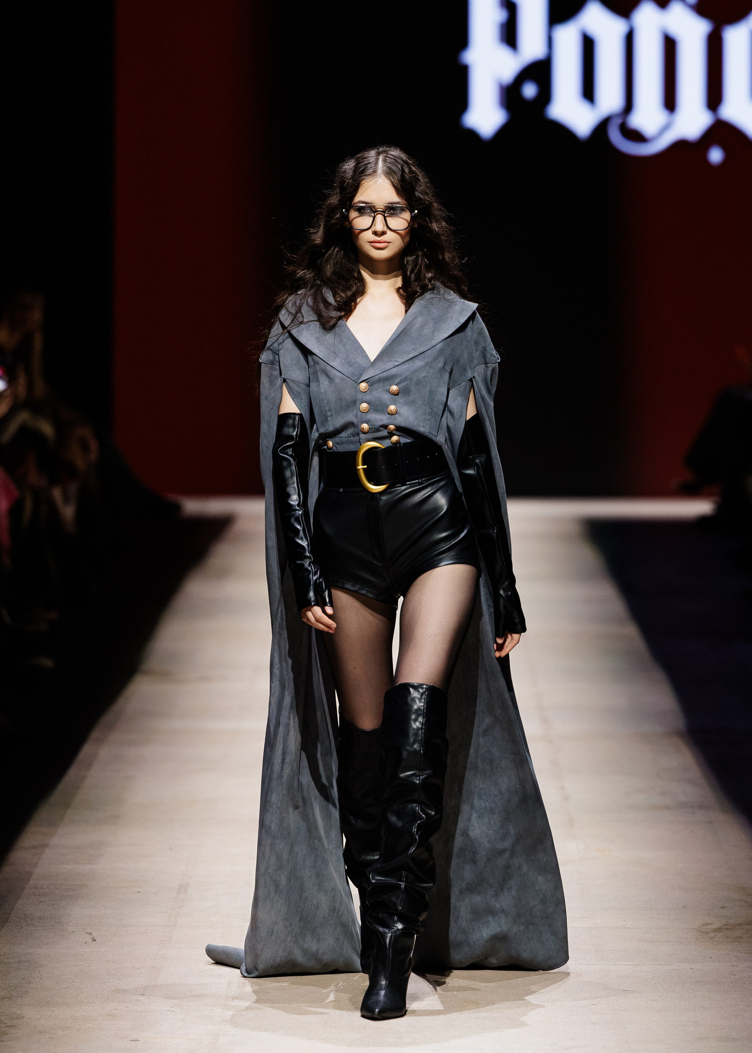 Подиумный фотограф Москва Санкт-Петербург Fashion показы