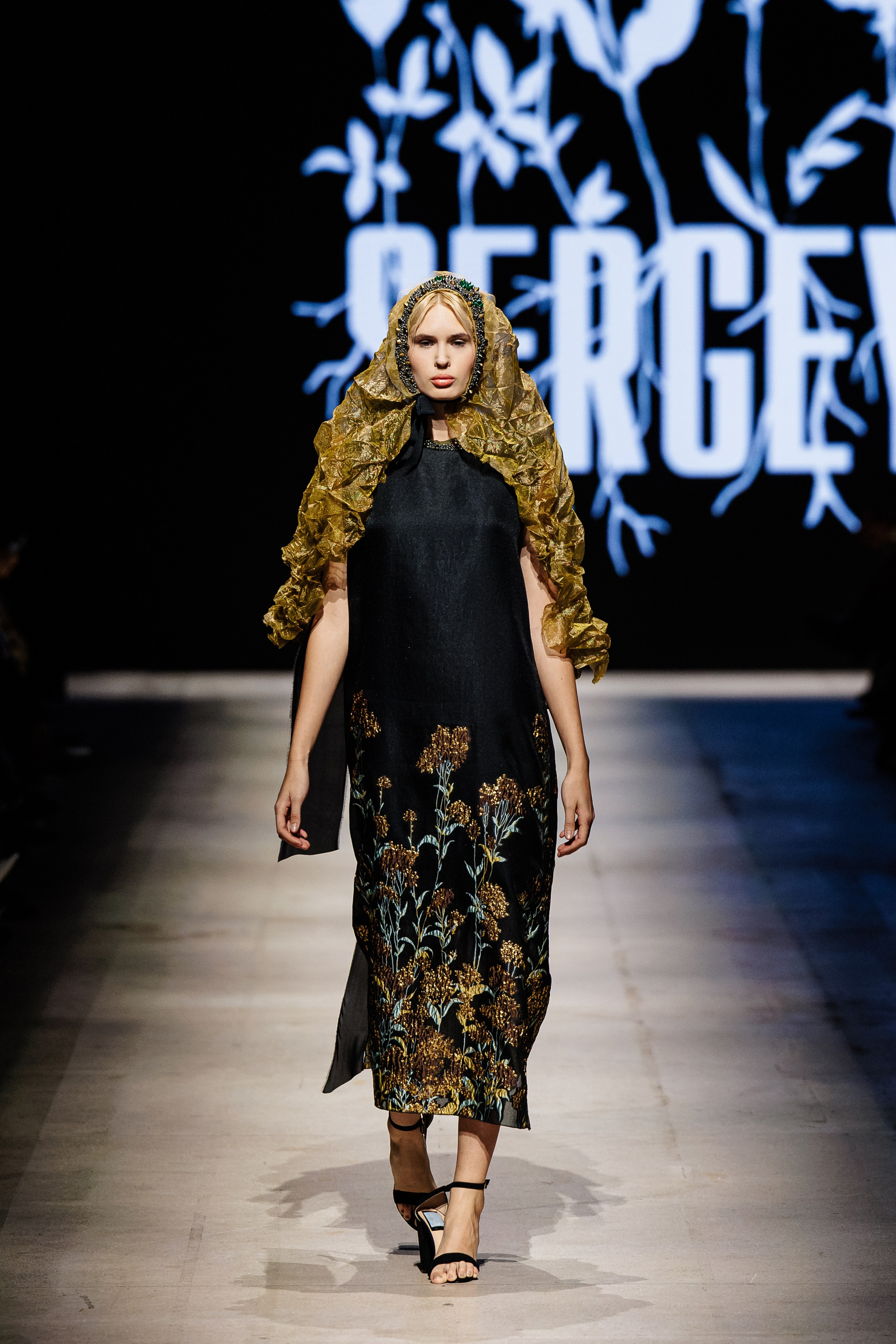 Подиумный фотограф Москва Санкт-Петербург Fashion показы