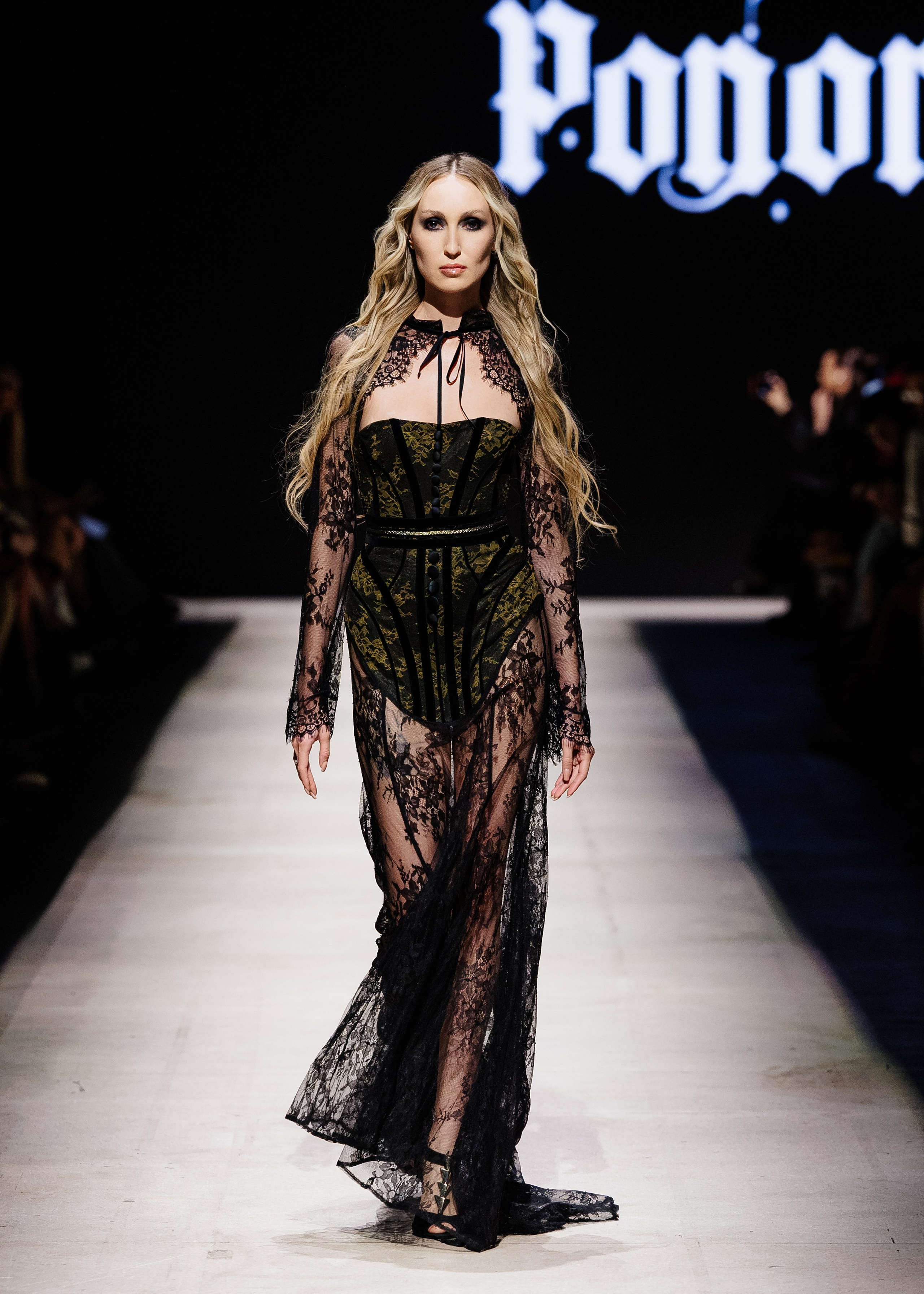 Подиумный фотограф Москва Санкт-Петербург Fashion показы