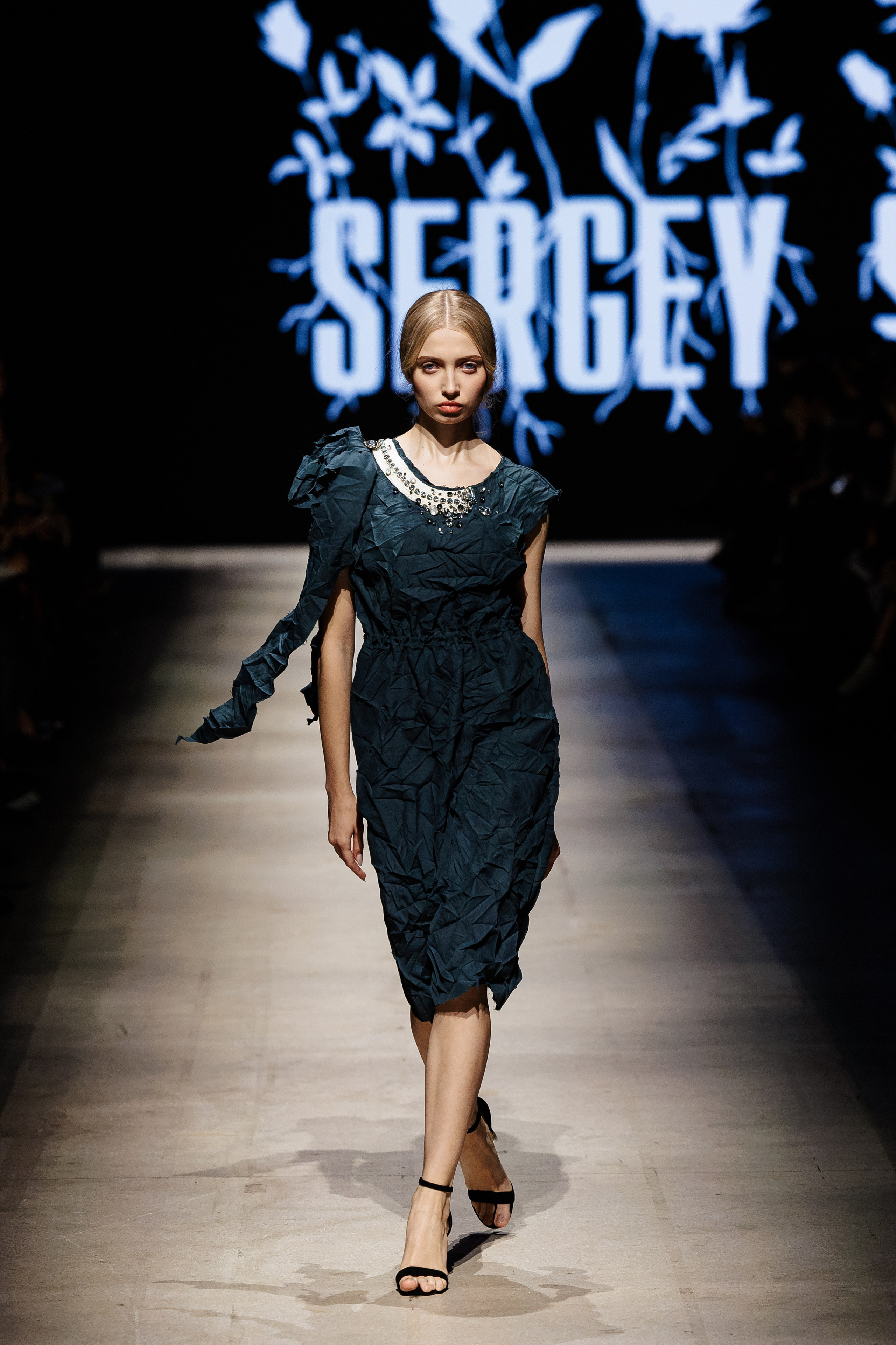 Подиумный фотограф Москва Санкт-Петербург Fashion показы