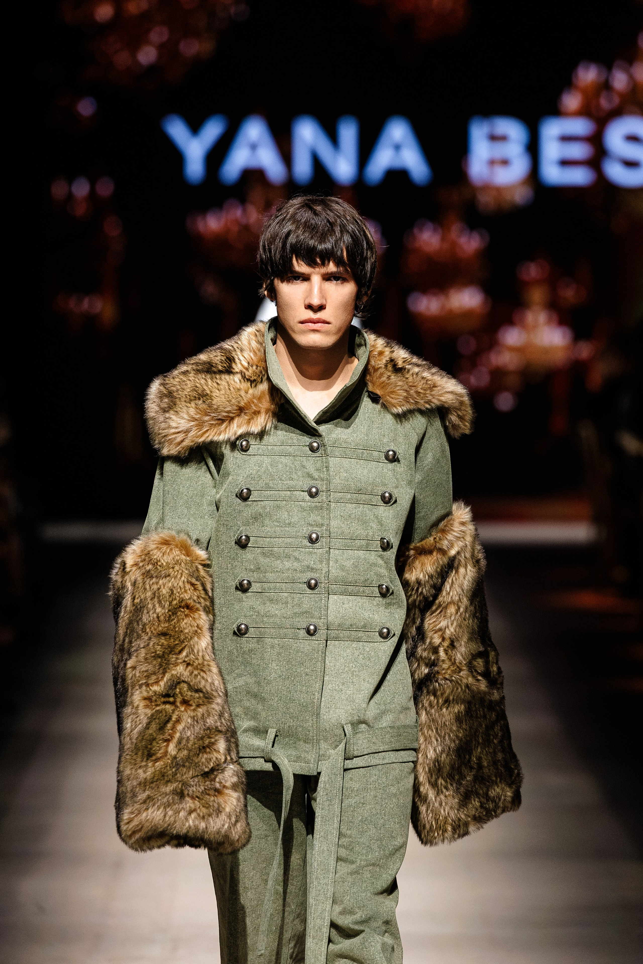 Подиумный фотограф Москва Санкт-Петербург Fashion показы