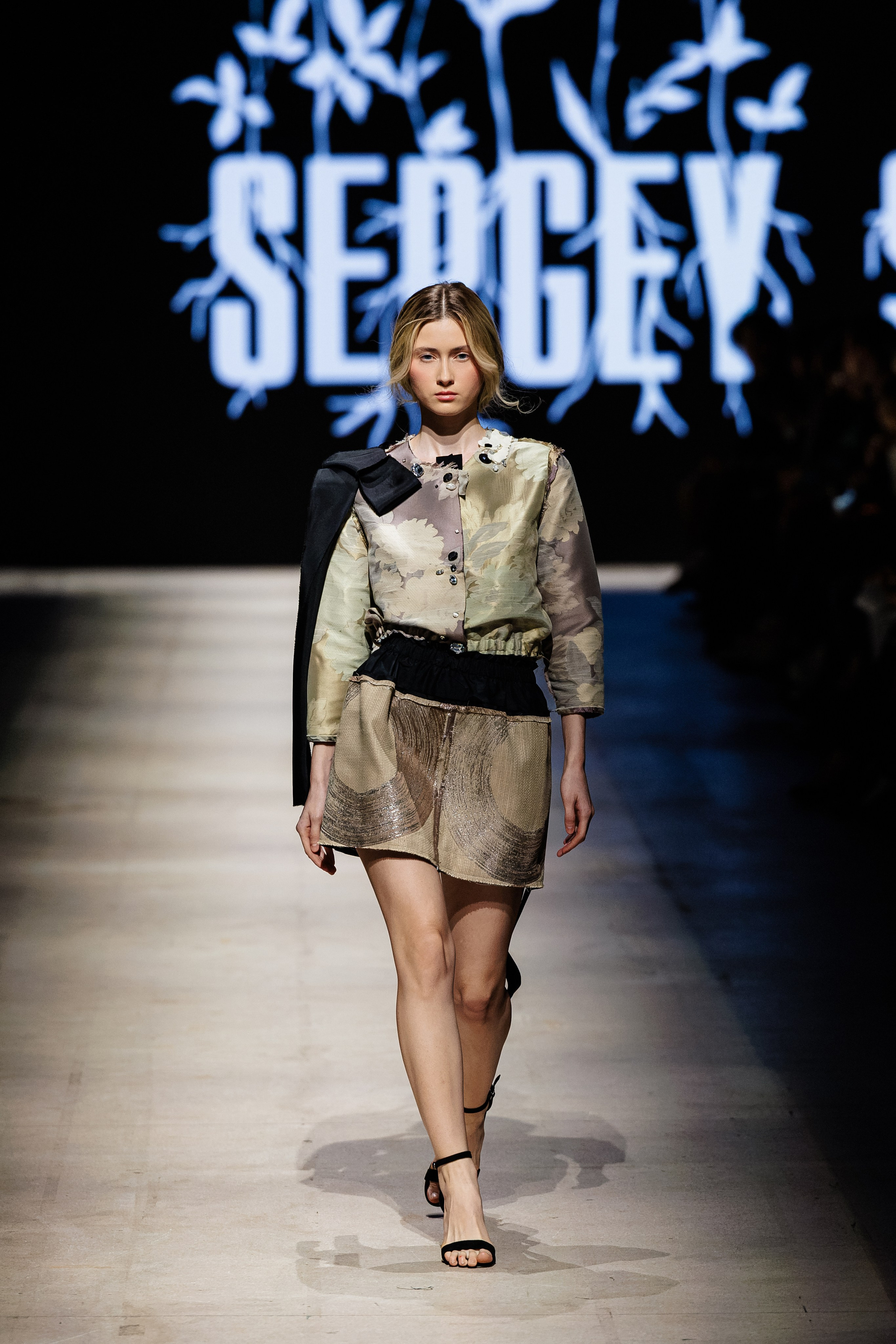 Подиумный фотограф Москва Санкт-Петербург Fashion показы