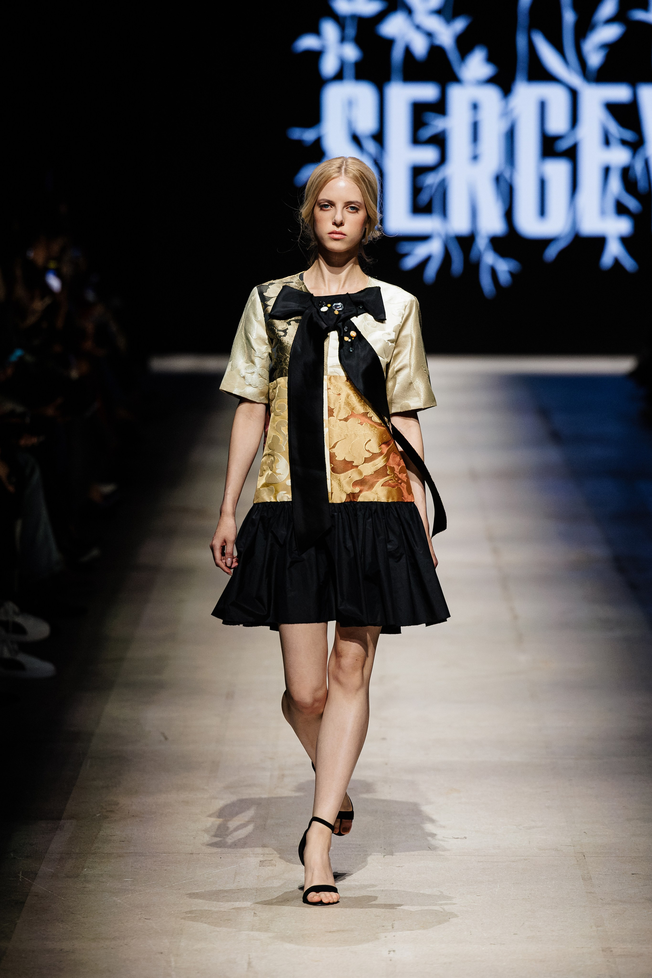 Подиумный фотограф Москва Санкт-Петербург Fashion показы