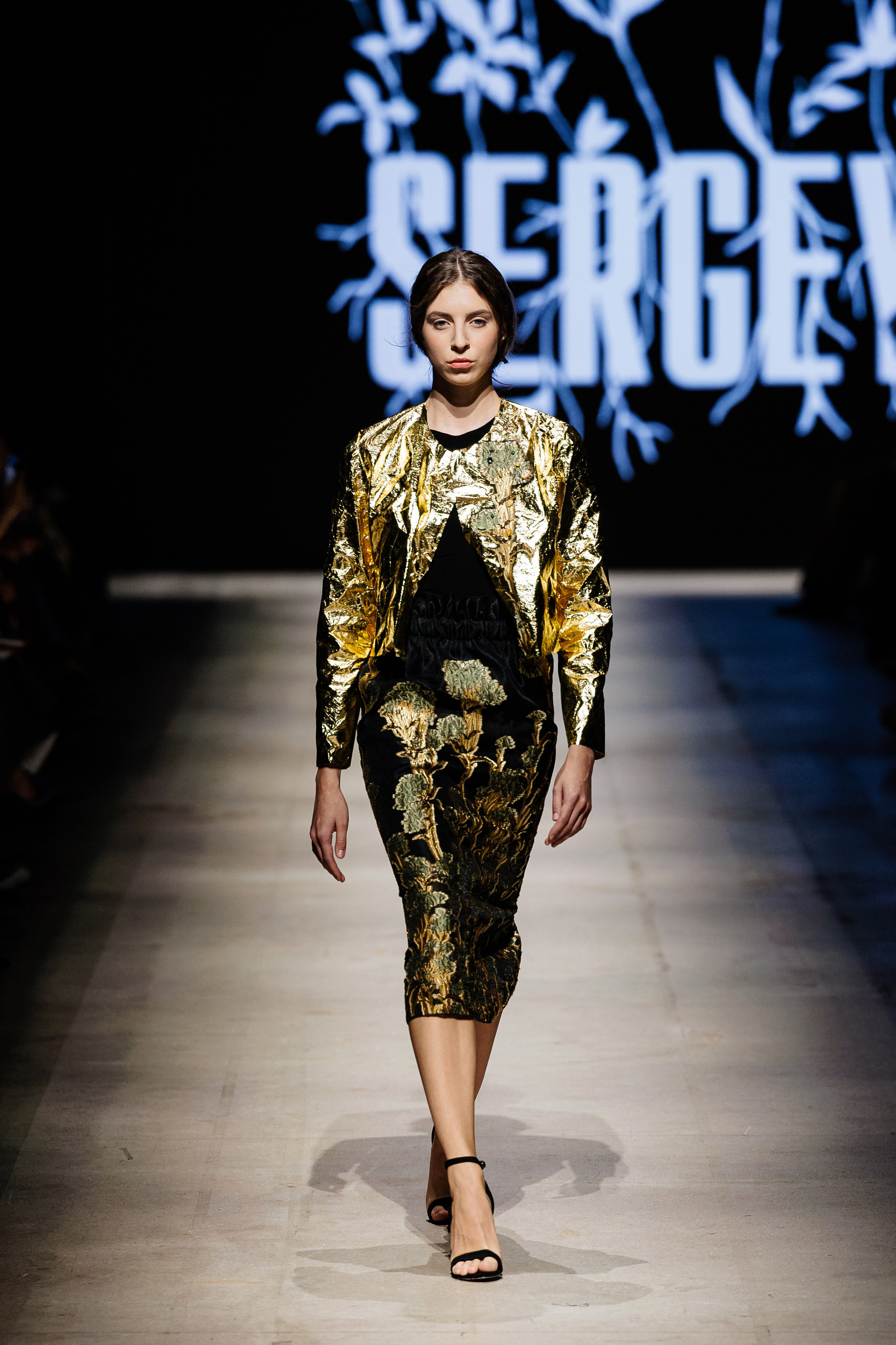 Подиумный фотограф Москва Санкт-Петербург Fashion показы
