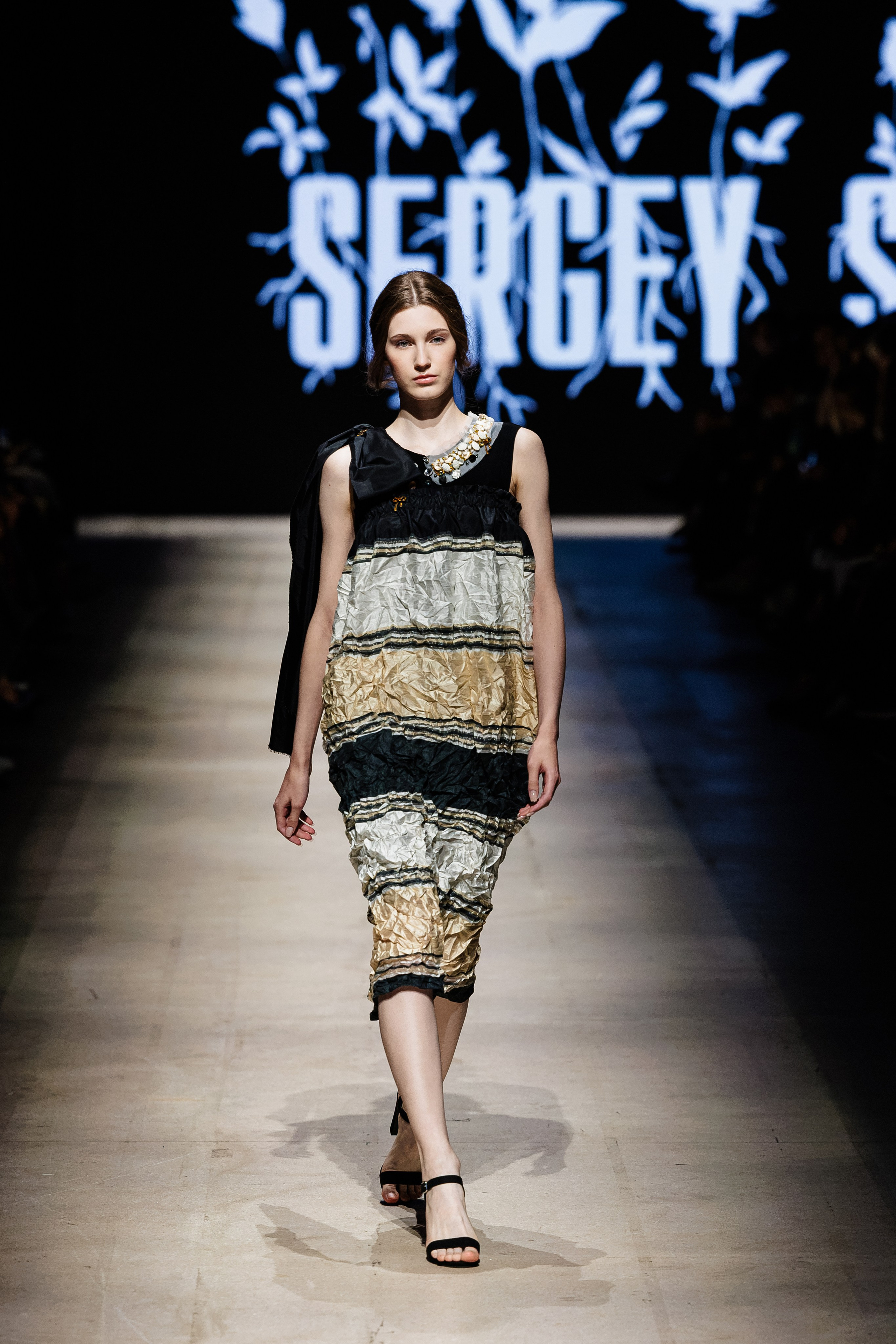 Подиумный фотограф Москва Санкт-Петербург Fashion показы