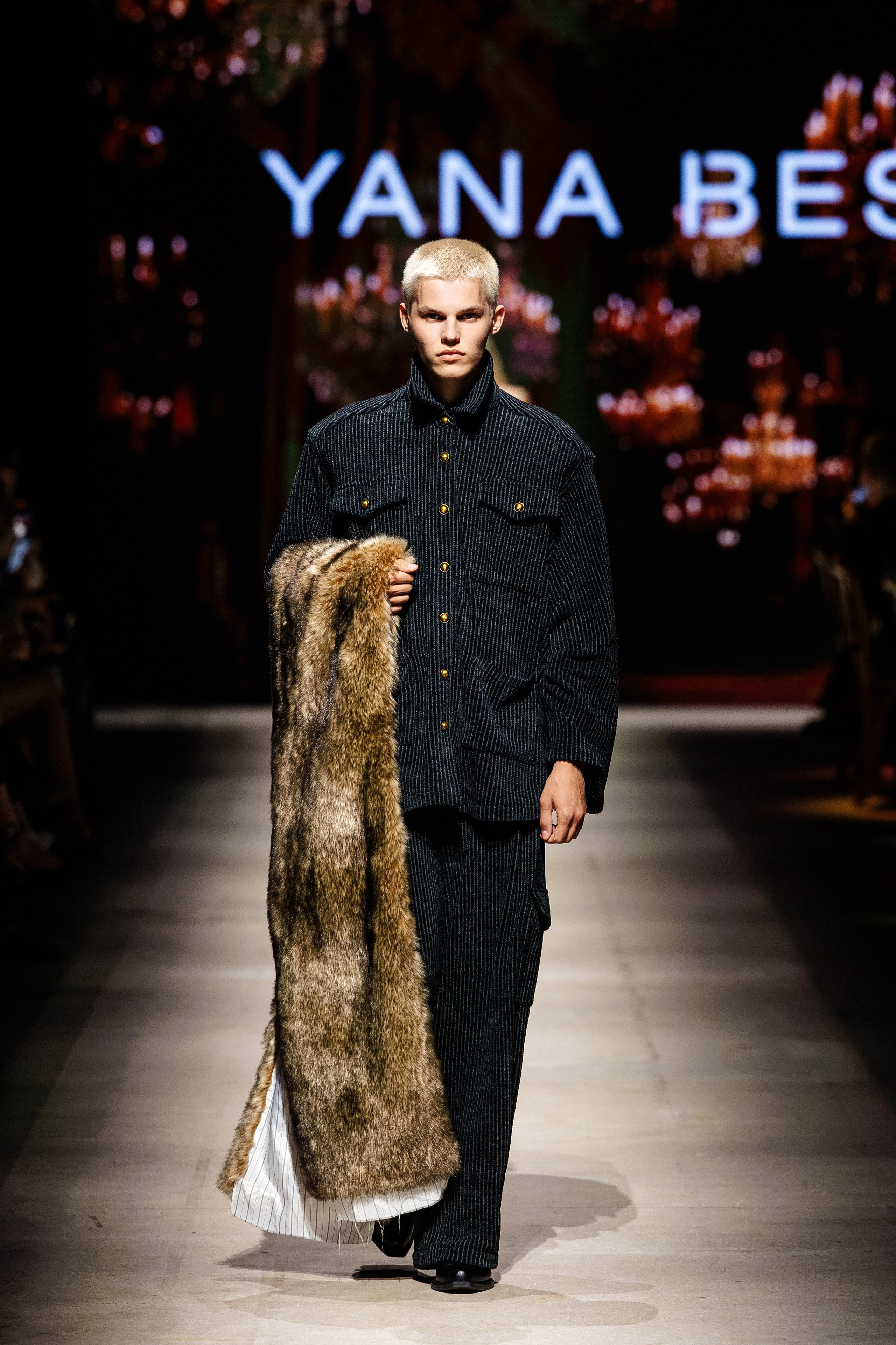 Подиумный фотограф Москва Санкт-Петербург Fashion показы
