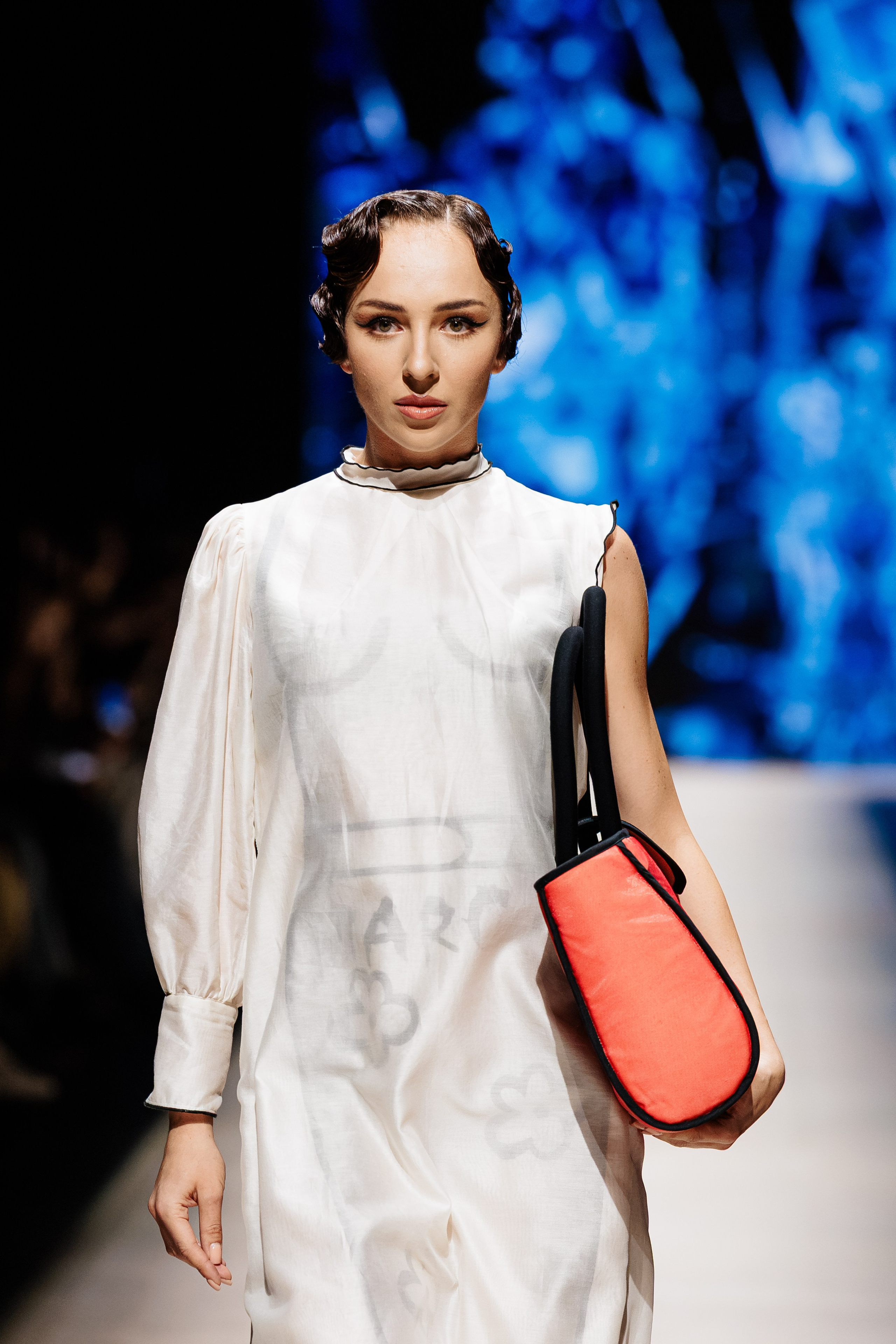 Подиумный фотограф Москва Санкт-Петербург Fashion показы