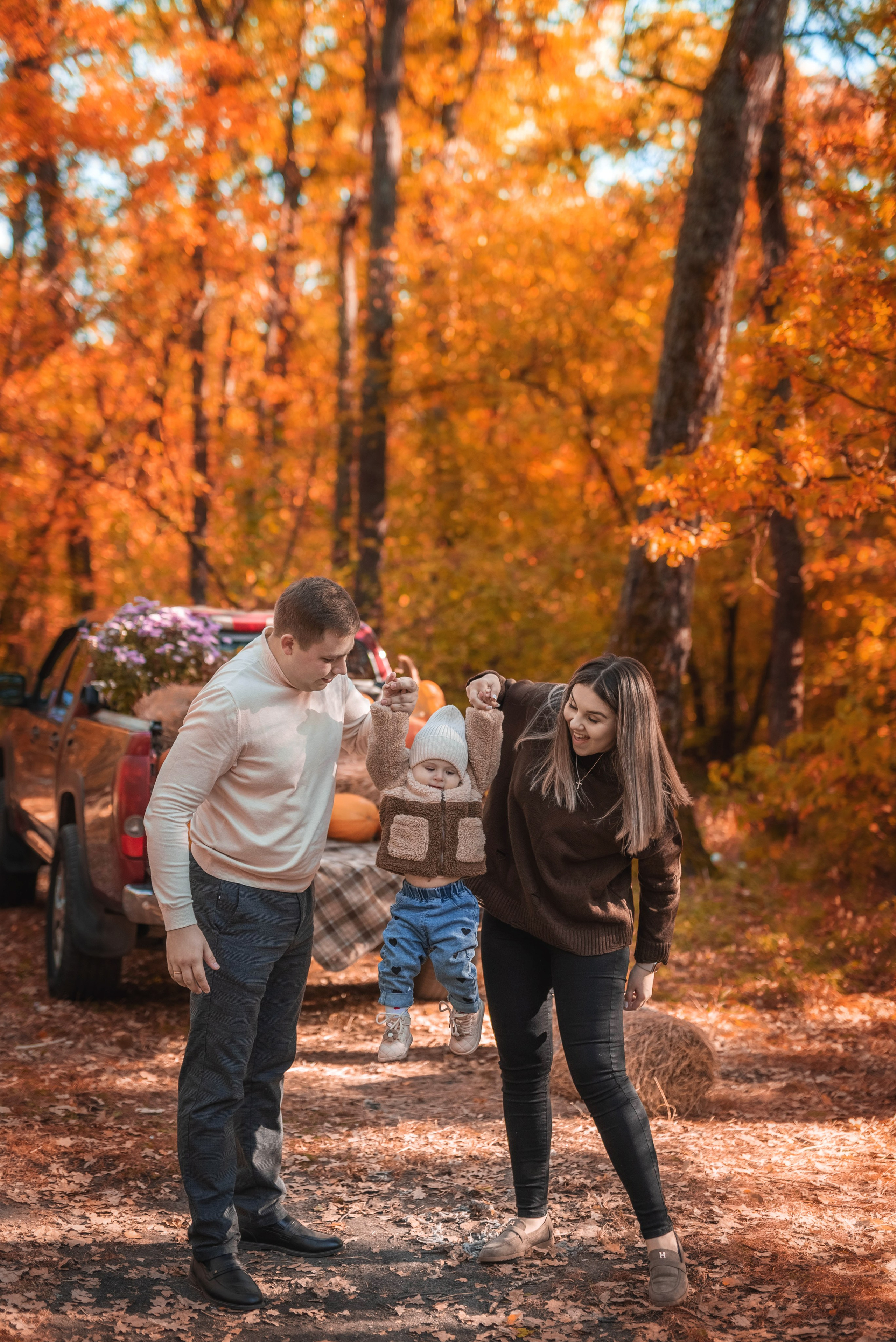 Осеняя фотосессия с пикапом. Семейный, детский фотограф в Воронеже Анна Никитина