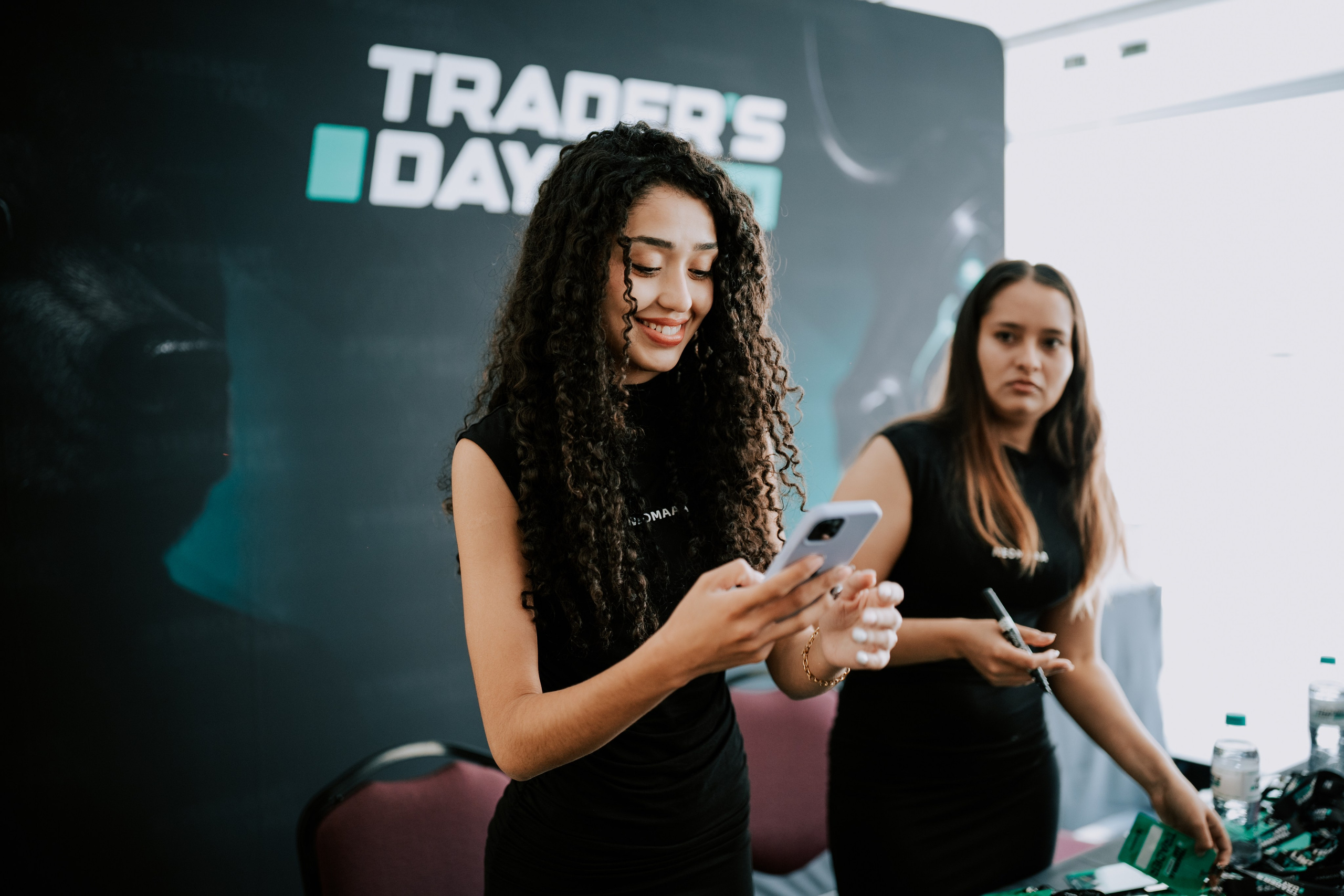 TRADERS DAY By NeomAAA Argentina. NeomAAA Funds Gallery