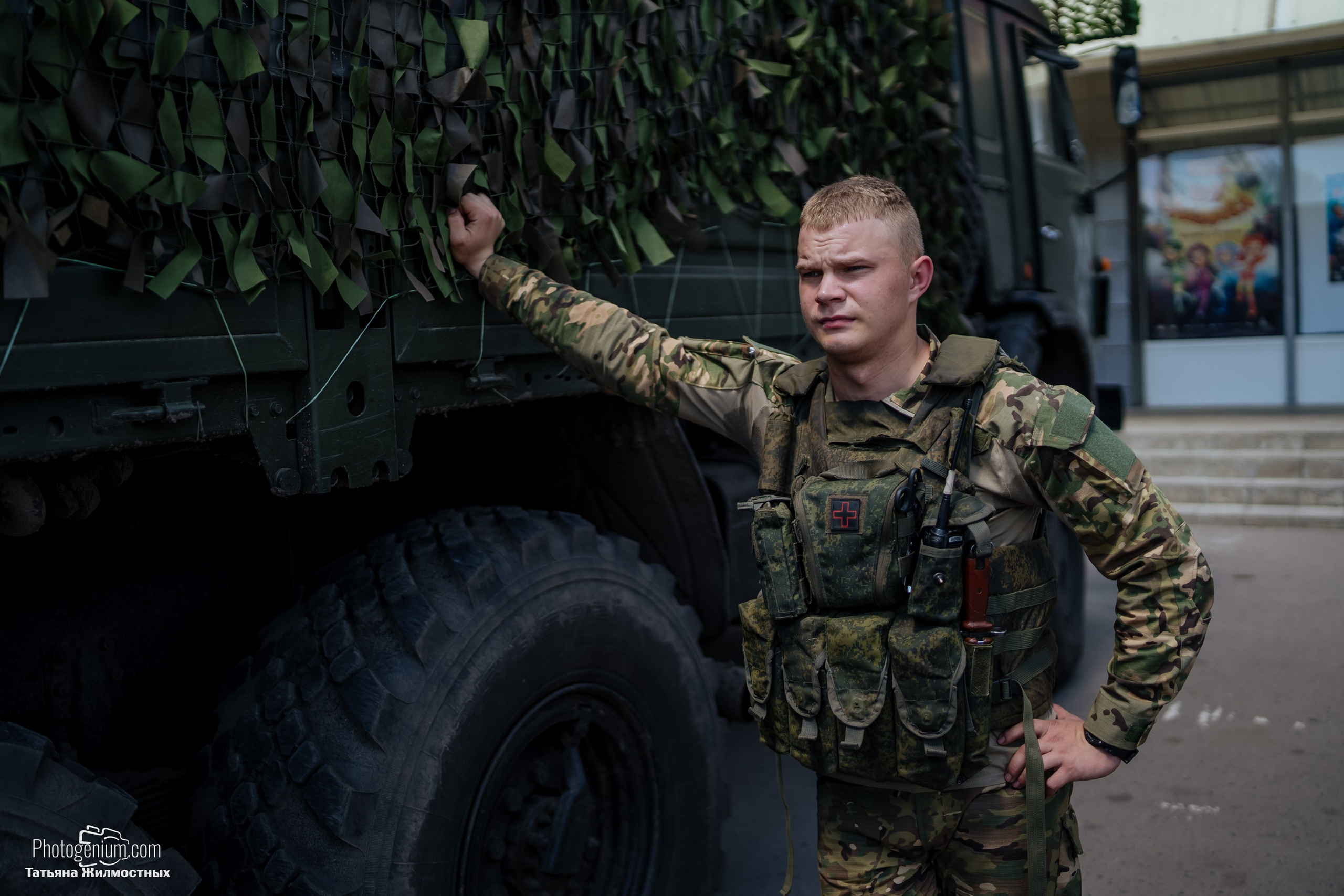 8 июня «Патриоты из Курска» сбор гуманитарной помощи у кинотеатра «Родина». Фотограф Нижний Новгород Татьяна Кейод