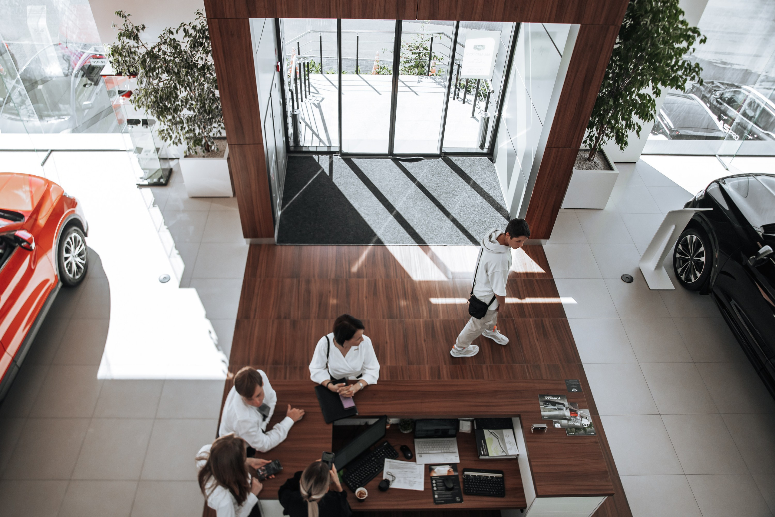 Автосалон. Агафонова Анна — фотограф в Красной Поляне