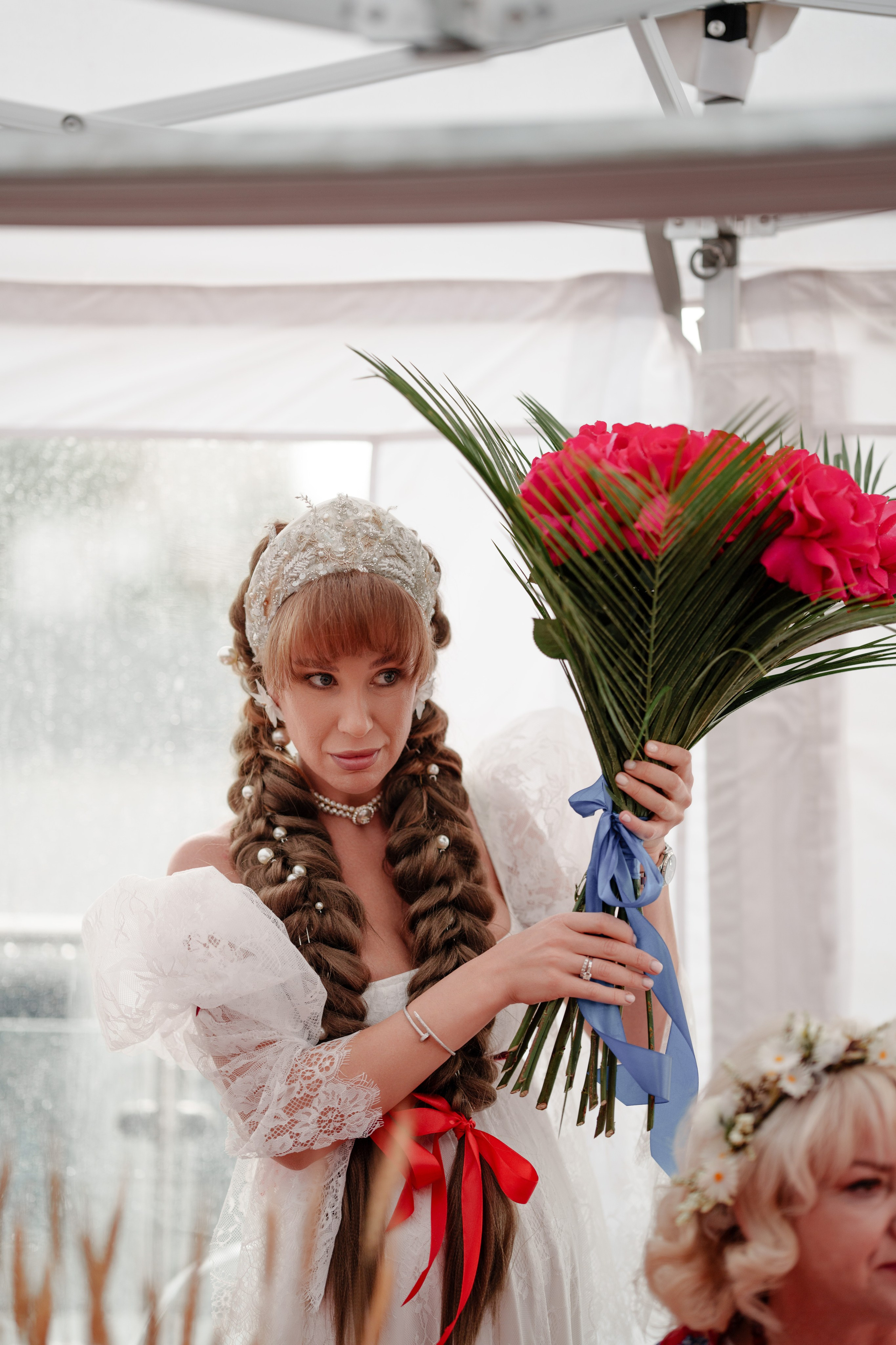 Репортажный фотограф на гендер пати в славянском стиле в Москве. Репортажный фотограф Москва Сергей Дружинин