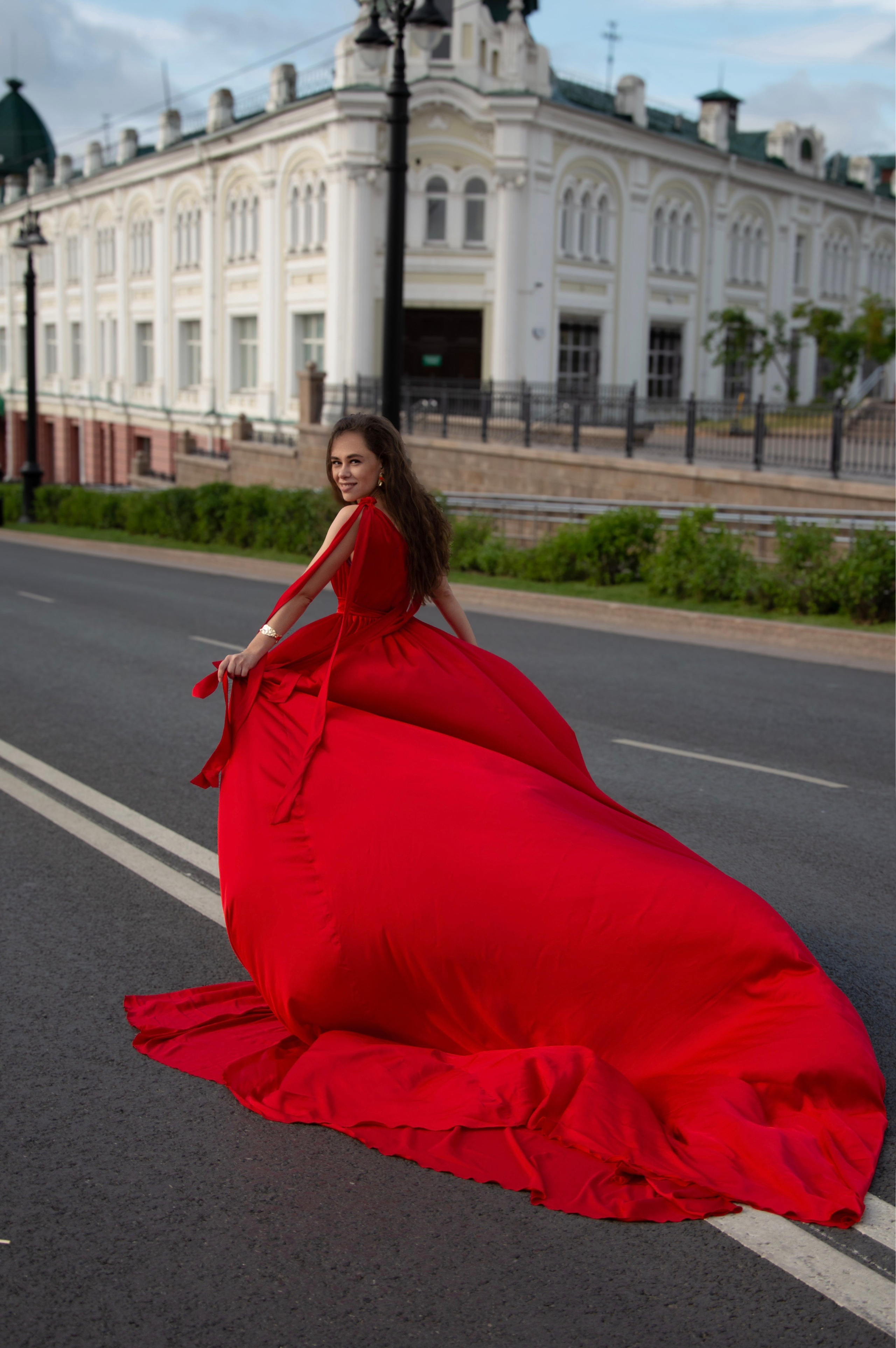 Летящие платья. Мобильный фотограф в Омске
