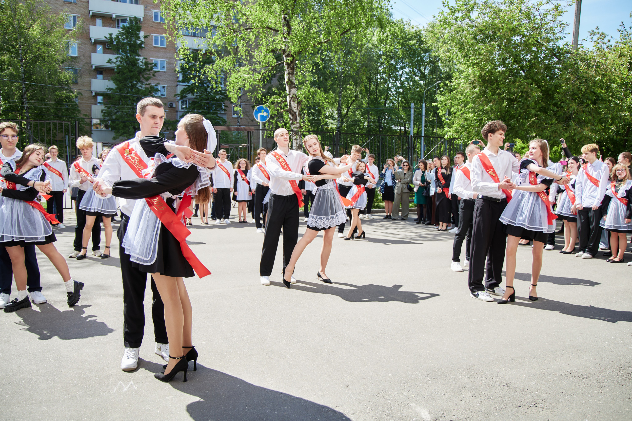 Последний звонок. Фотограф Москва, преподаватель ретуши