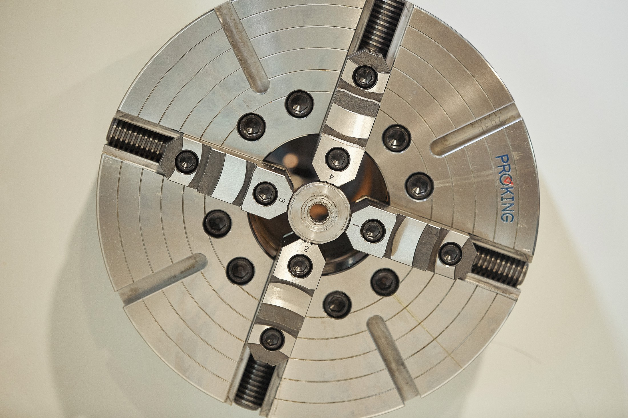 EMG / Международный форум / Презентация нового высокоточного станка. Антон Артюшин, портретный фотограф. Москва