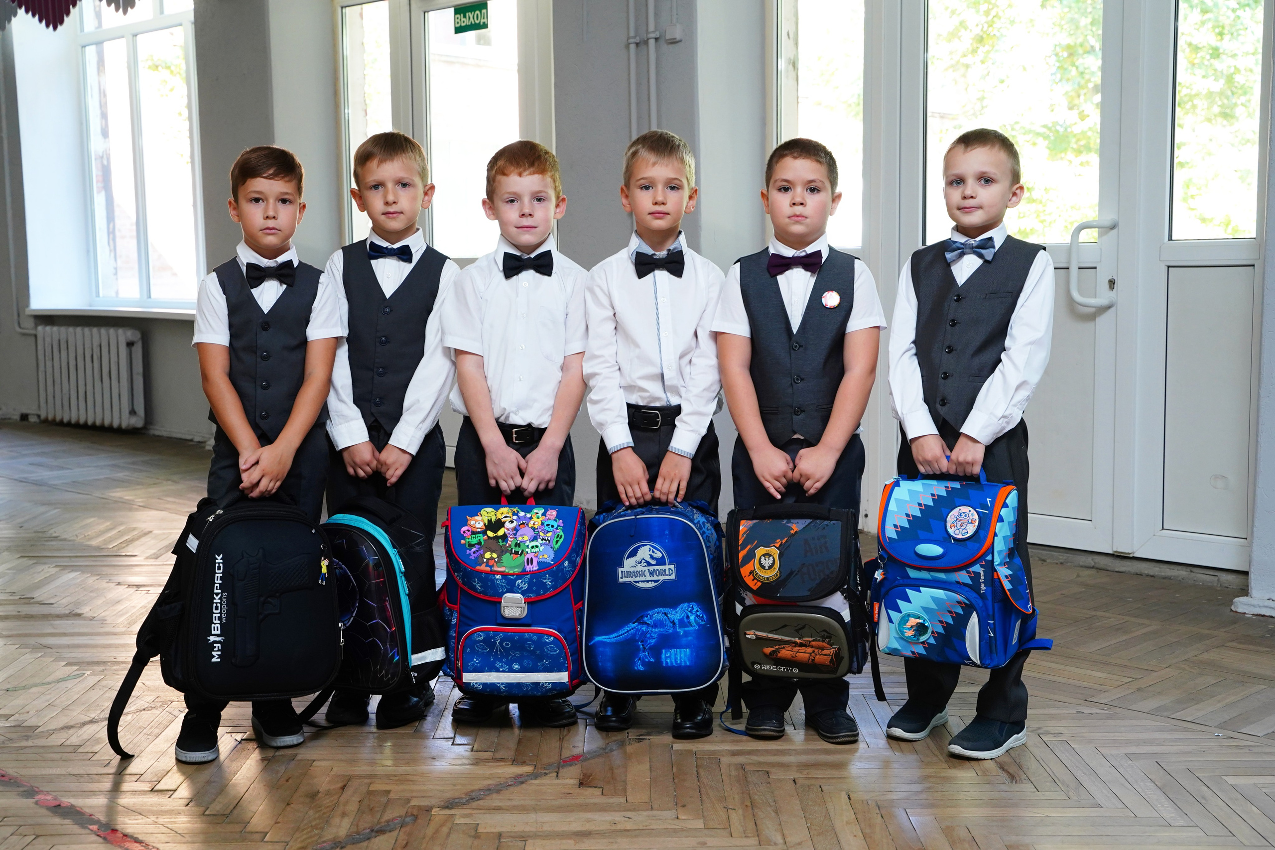 1 кл / мелкие группы //. MEMENTO.Выпускные альбомы, школьные, юбилейные и другие книги. Ростов-на-Дону