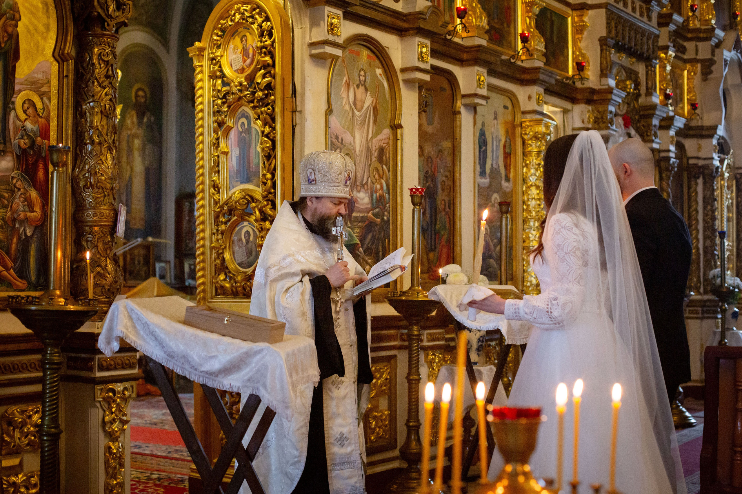 Венчание Дмитрий и Елена Воскресенский храм. Семейный и детский фотограф Анна Петракова