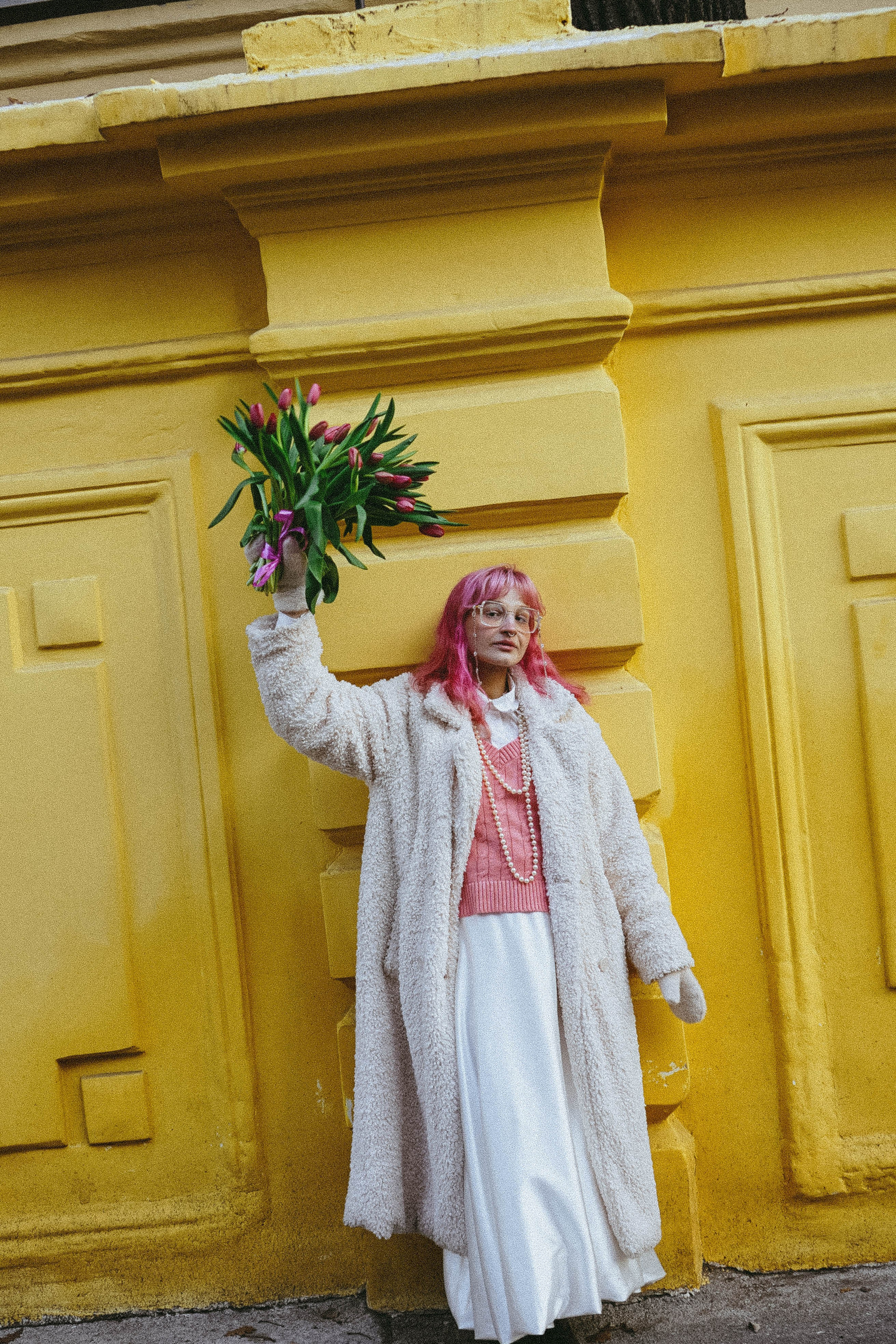 Прогулочная фотосессия с тюльпанами. Профессиональный фотограф, Санкт-Петербург — Виктория Богомолова