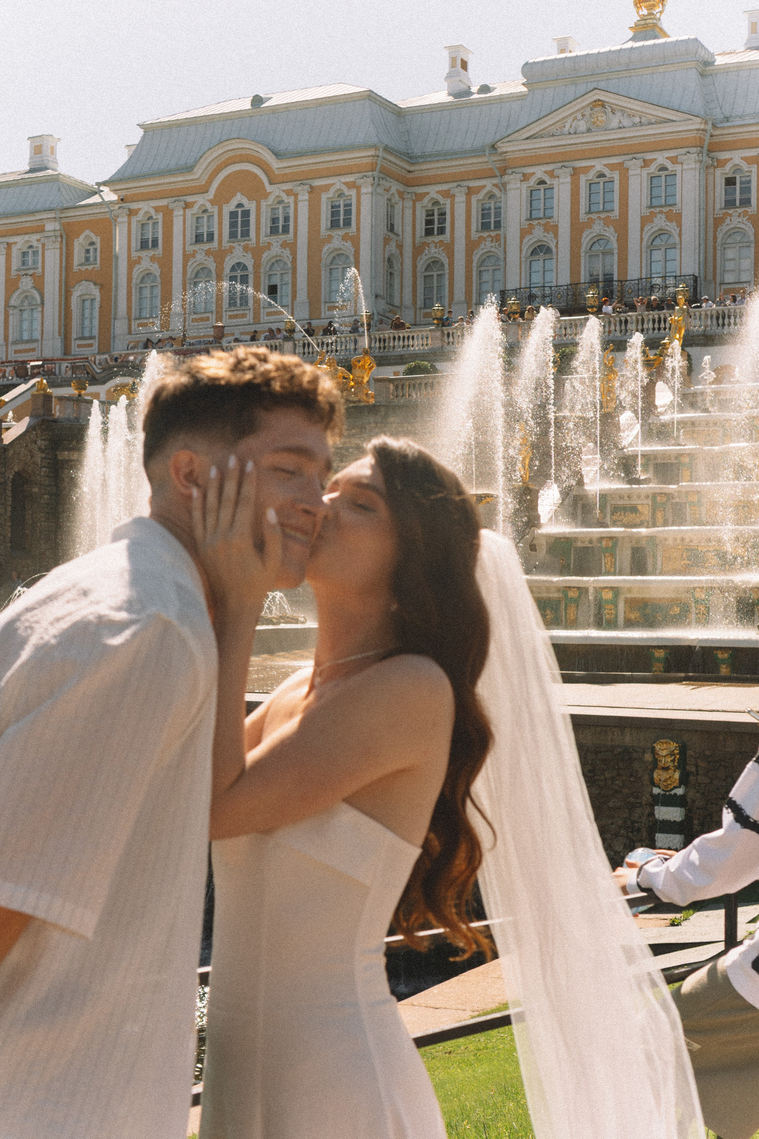 СВАДЕБНАЯ СЬЕМКА В ПЕТЕРГОФЕ И СЬЕМКА РЕПОРТАЖА В ЗАГСЕ ПЕТЕРГОФА. Профессиональный фотограф, Санкт-Петербург — Виктория Богомолова