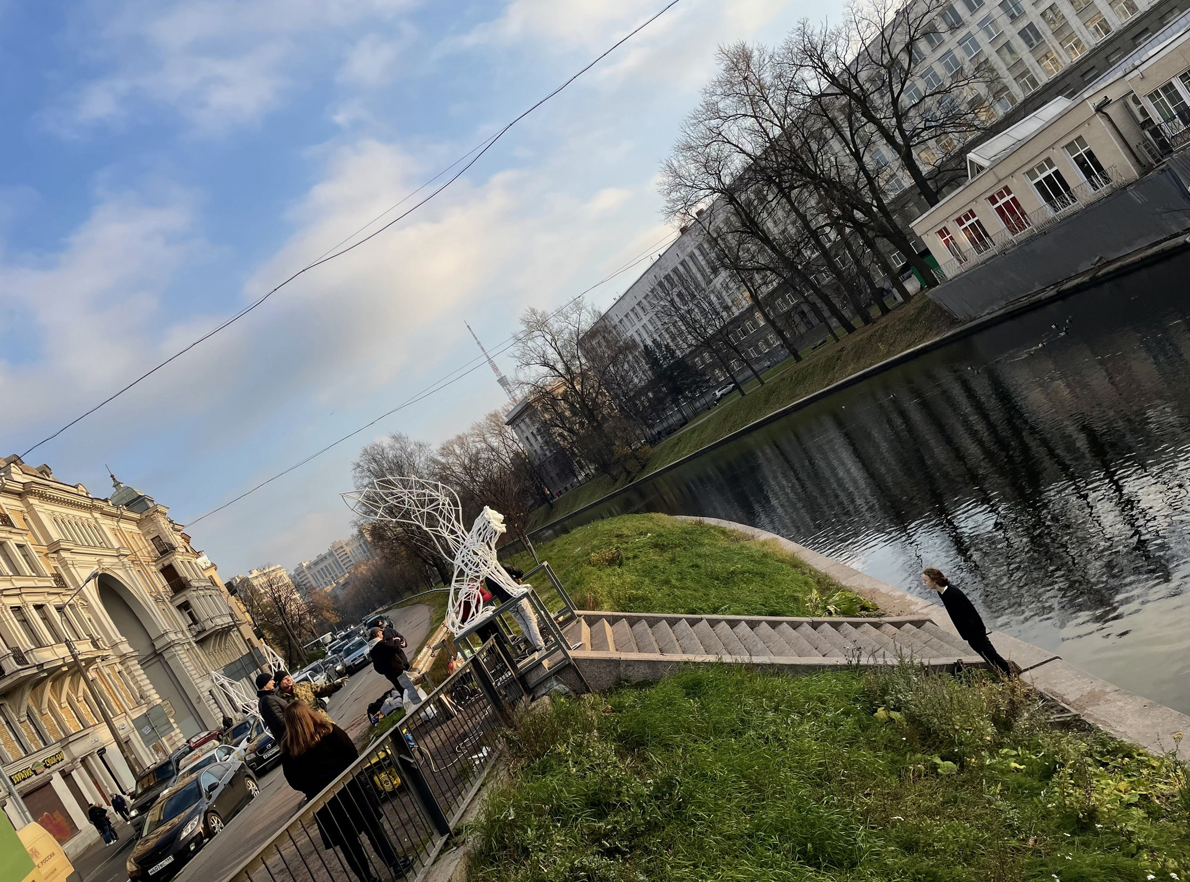 Чернореченские львы / СПб/ул.Торжковская 1/2021. Художник — скульптор Антонина Фатхуллина