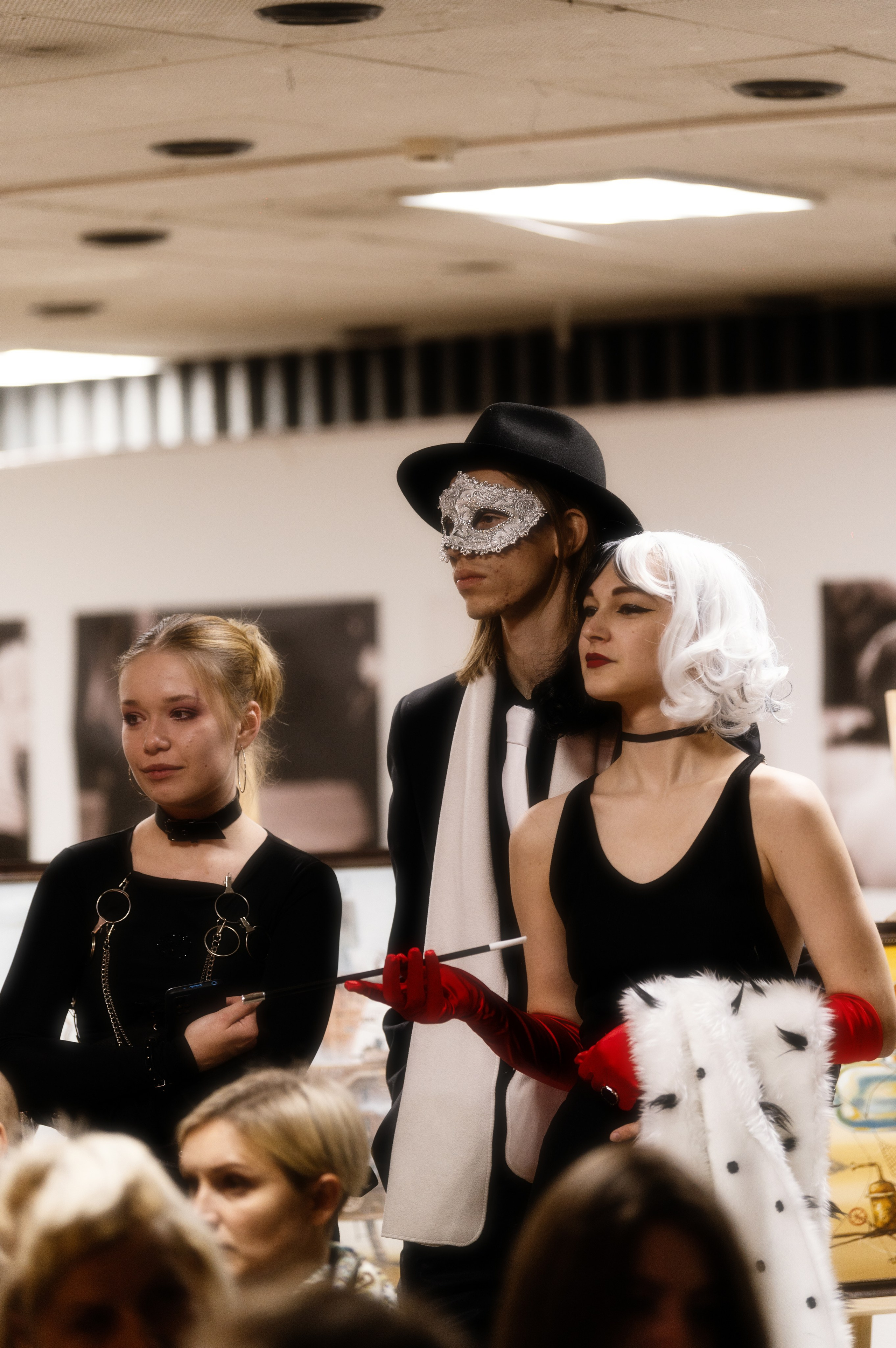 Поэтический клуб «Птицы». Краснодарский дом Книги. Профессиональная фотосессия в Краснодаре | Фотограф Денис Труфанов